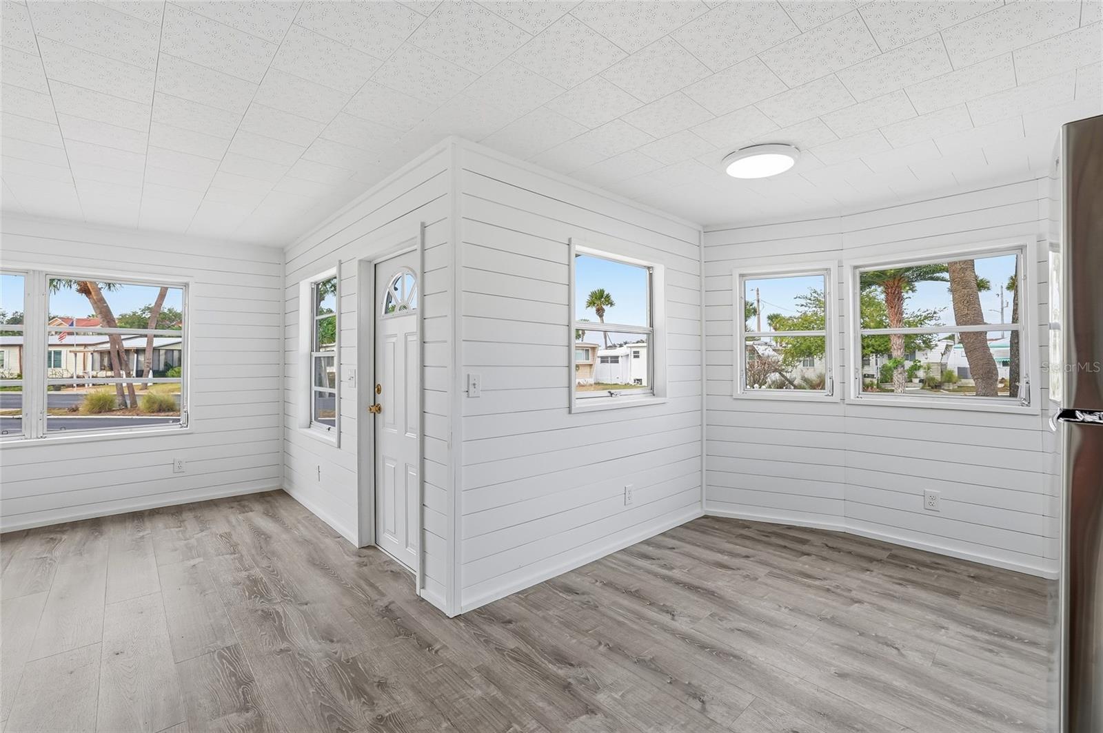 4851 W GANDY BLVD #B7L17, TAMPA, FL, 33611