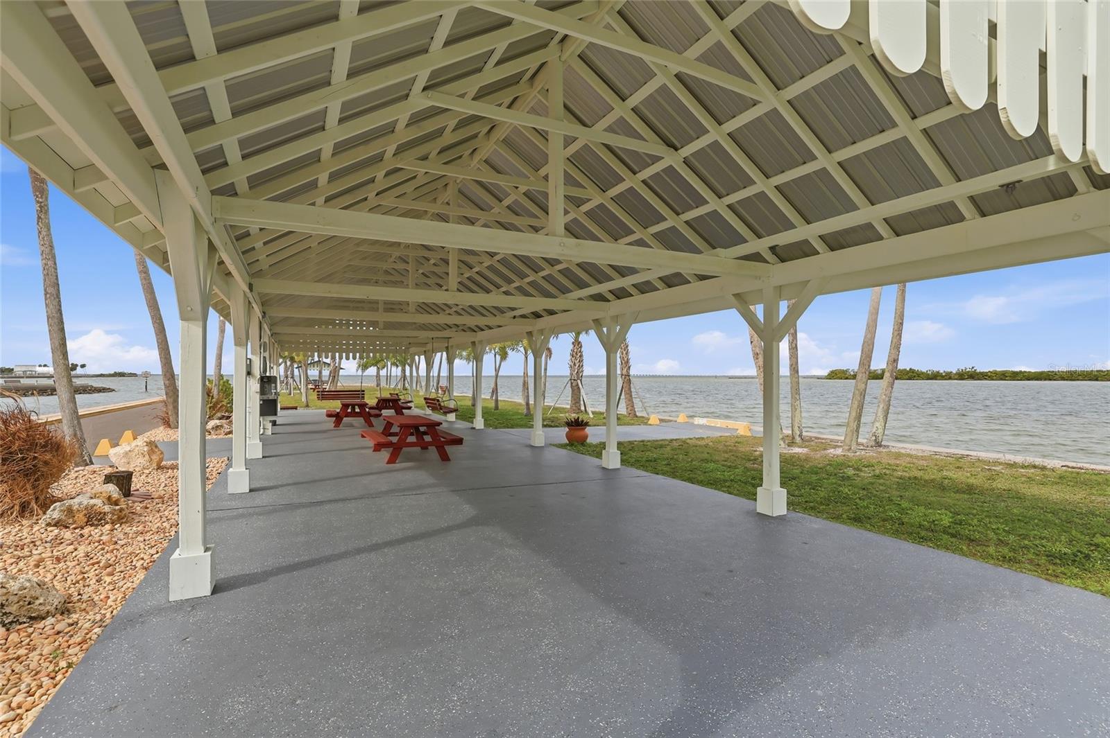 4851 W GANDY BLVD #B7L17, TAMPA, FL, 33611