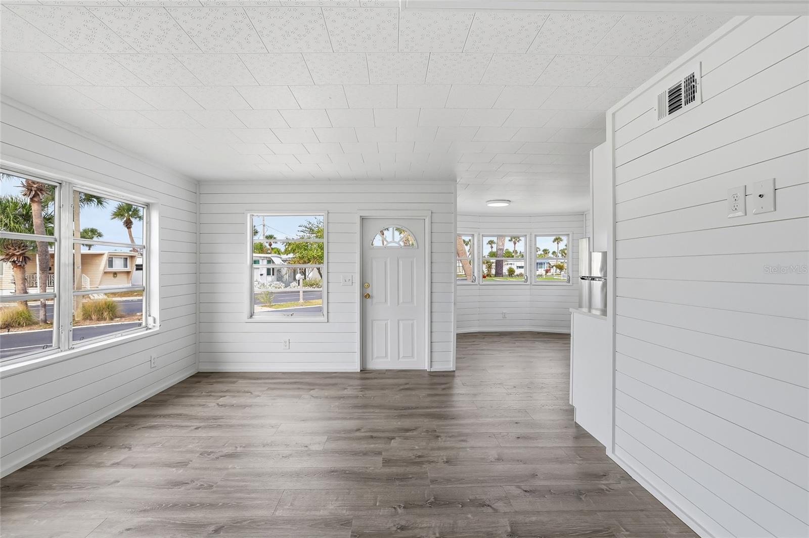 4851 W GANDY BLVD #B7L17, TAMPA, FL, 33611