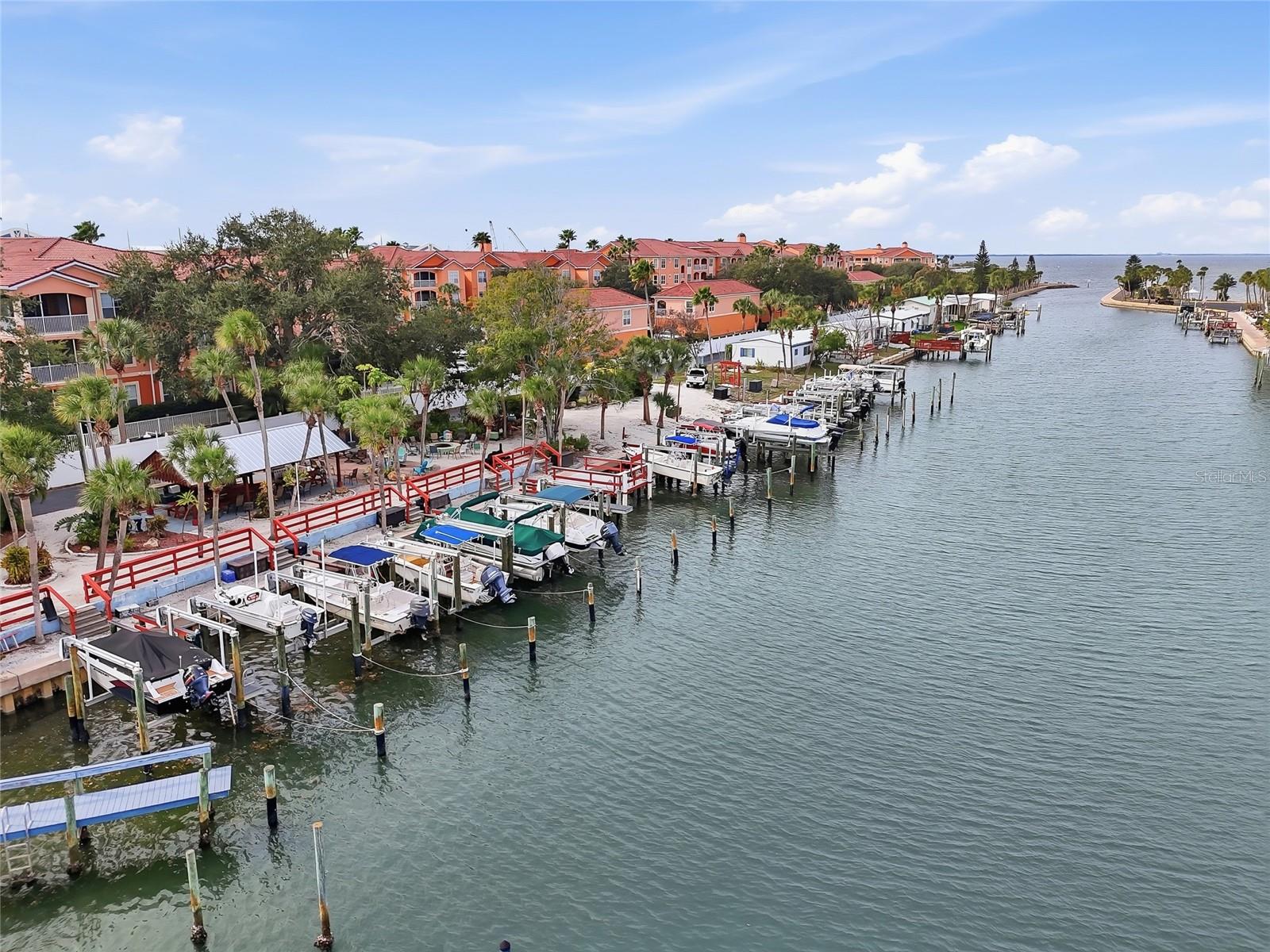 4851 W GANDY BLVD #B7L17, TAMPA, FL, 33611