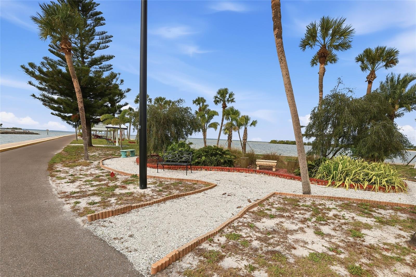4851 W GANDY BLVD #B7L17, TAMPA, FL, 33611