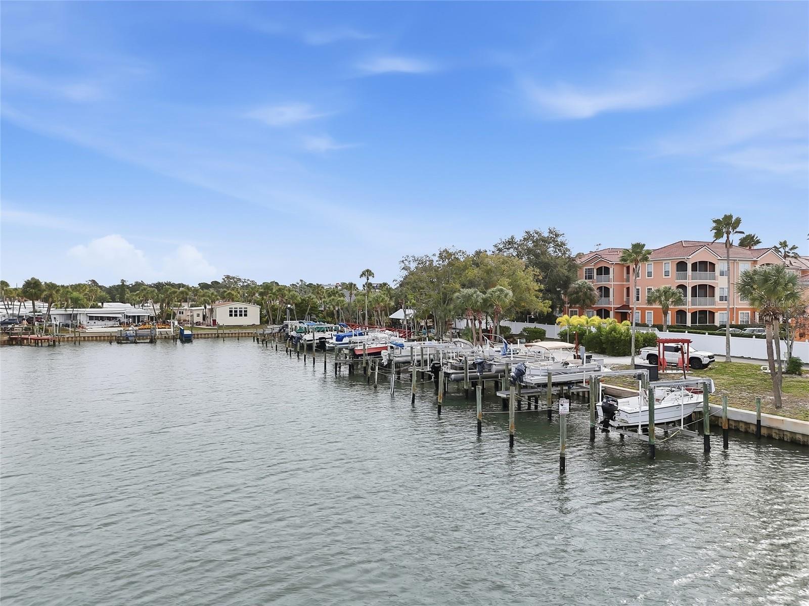 4851 W GANDY BLVD #B7L17, TAMPA, FL, 33611