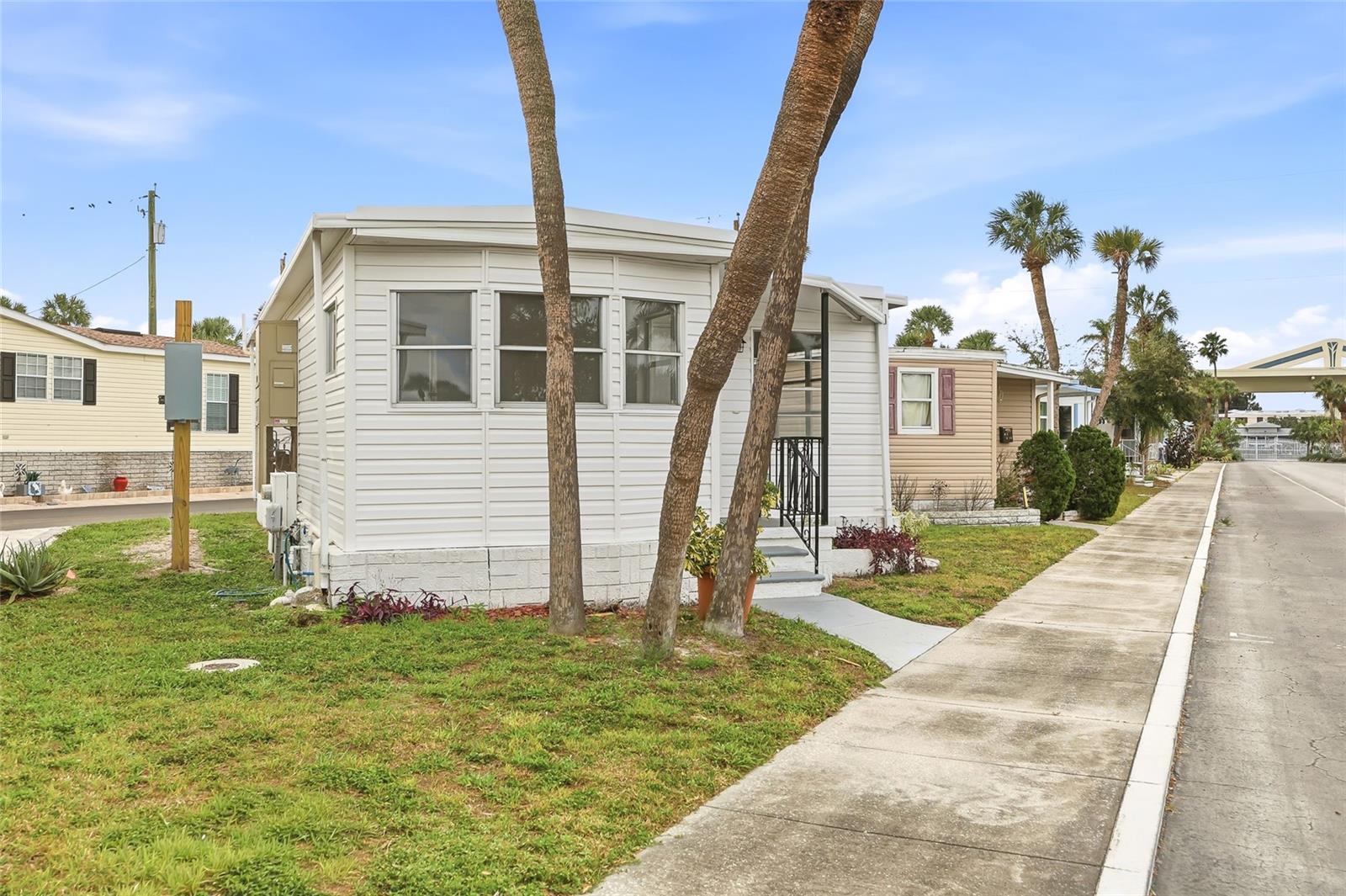 4851 W GANDY BLVD #B7L17, TAMPA, FL, 33611