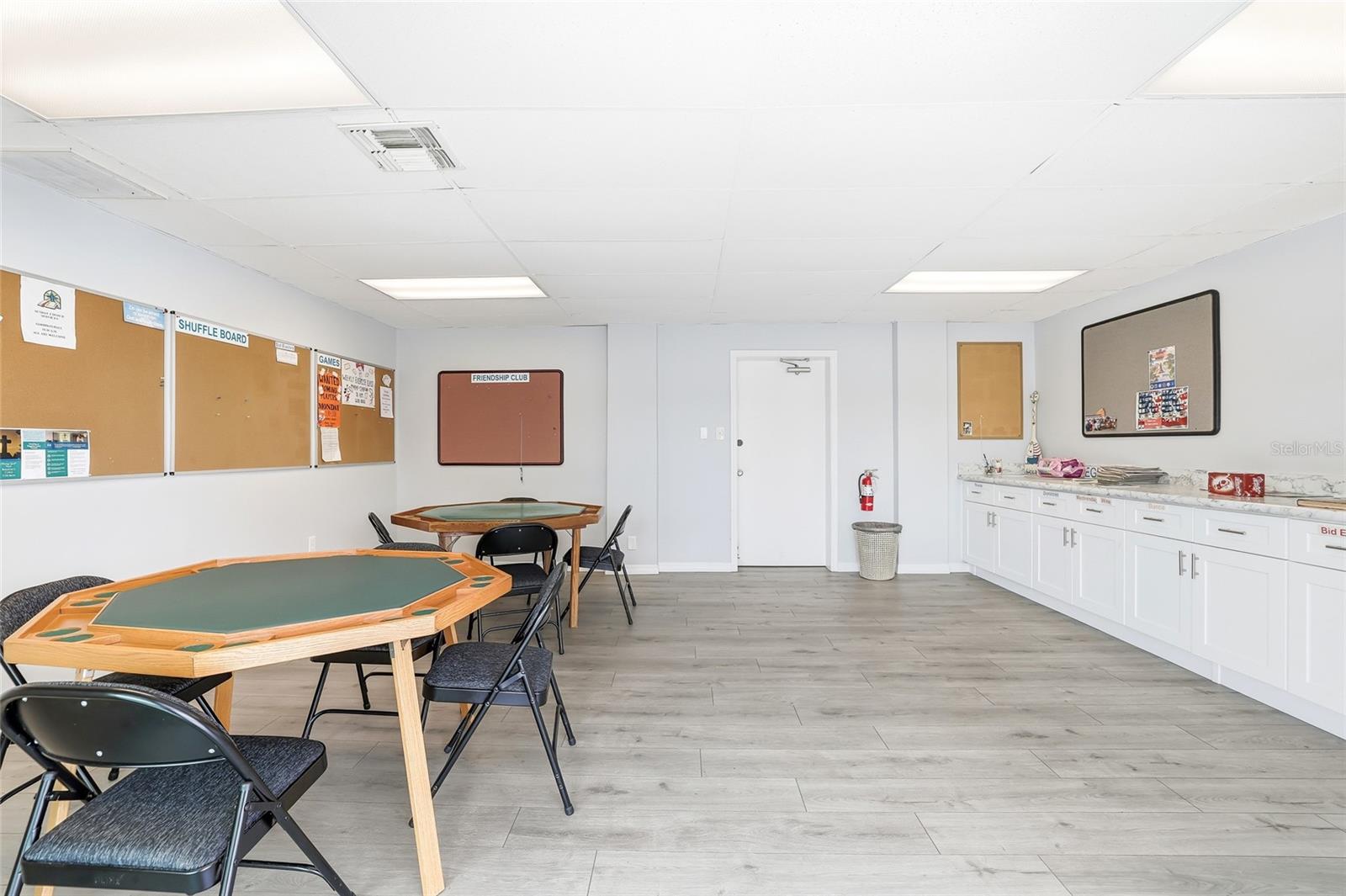 4851 W GANDY BLVD #B7L17, TAMPA, FL, 33611