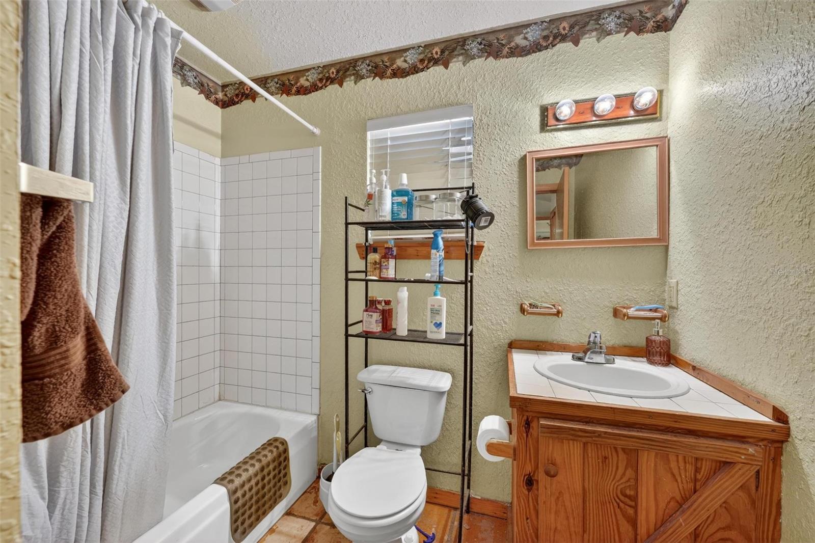 19150 COUNTY ROAD 450, UMATILLA, FL, 32784