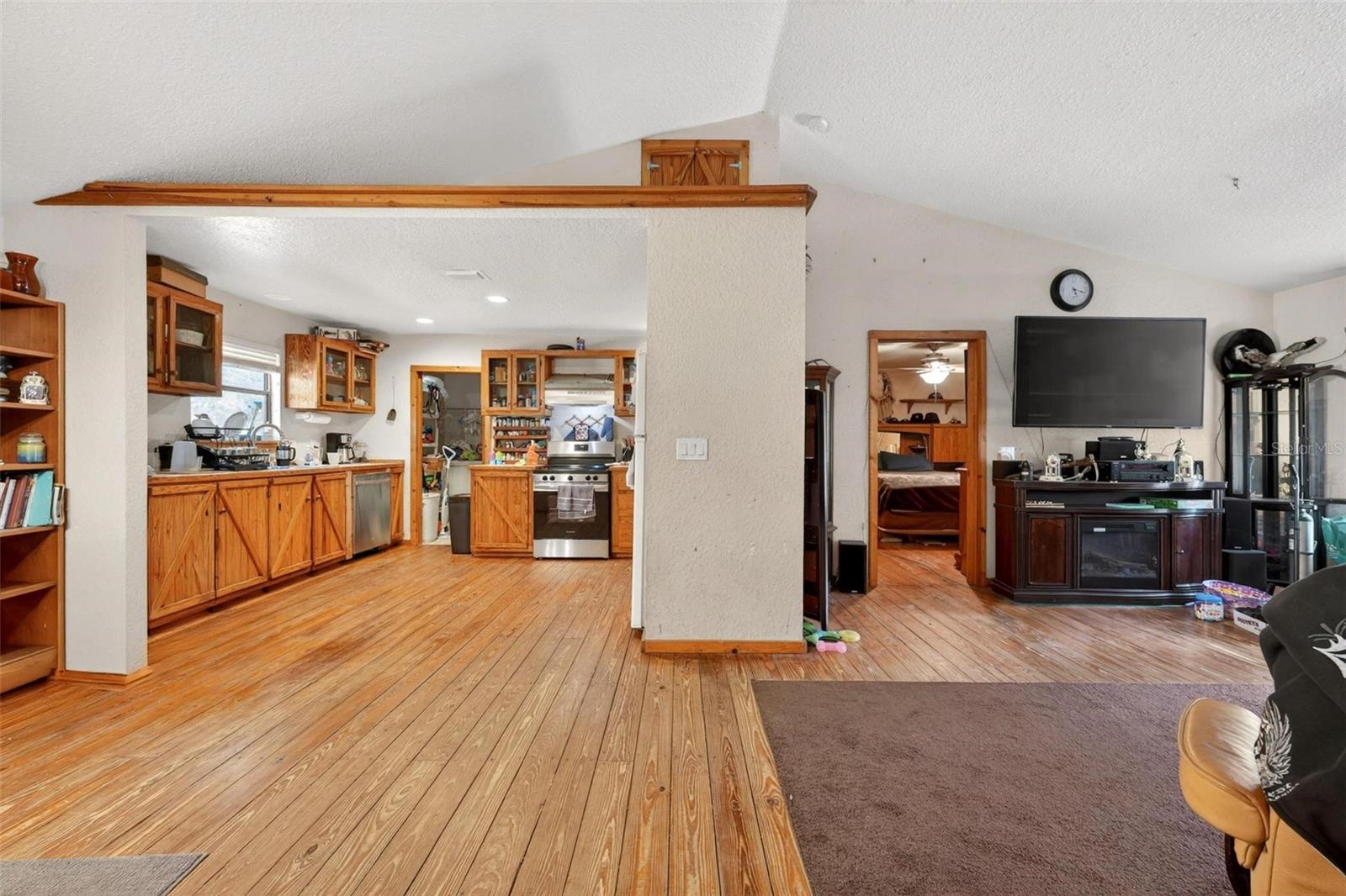 19150 COUNTY ROAD 450, UMATILLA, FL, 32784