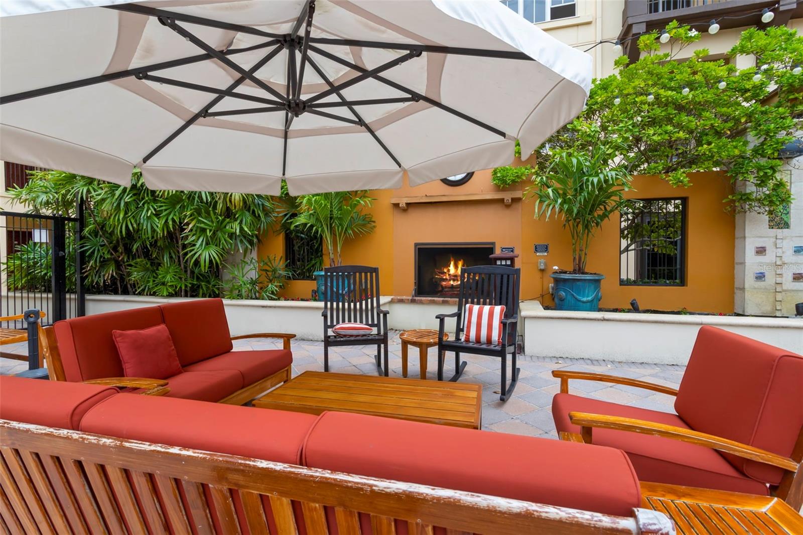 200 4TH AVE S #302, ST PETERSBURG, FL, 33701