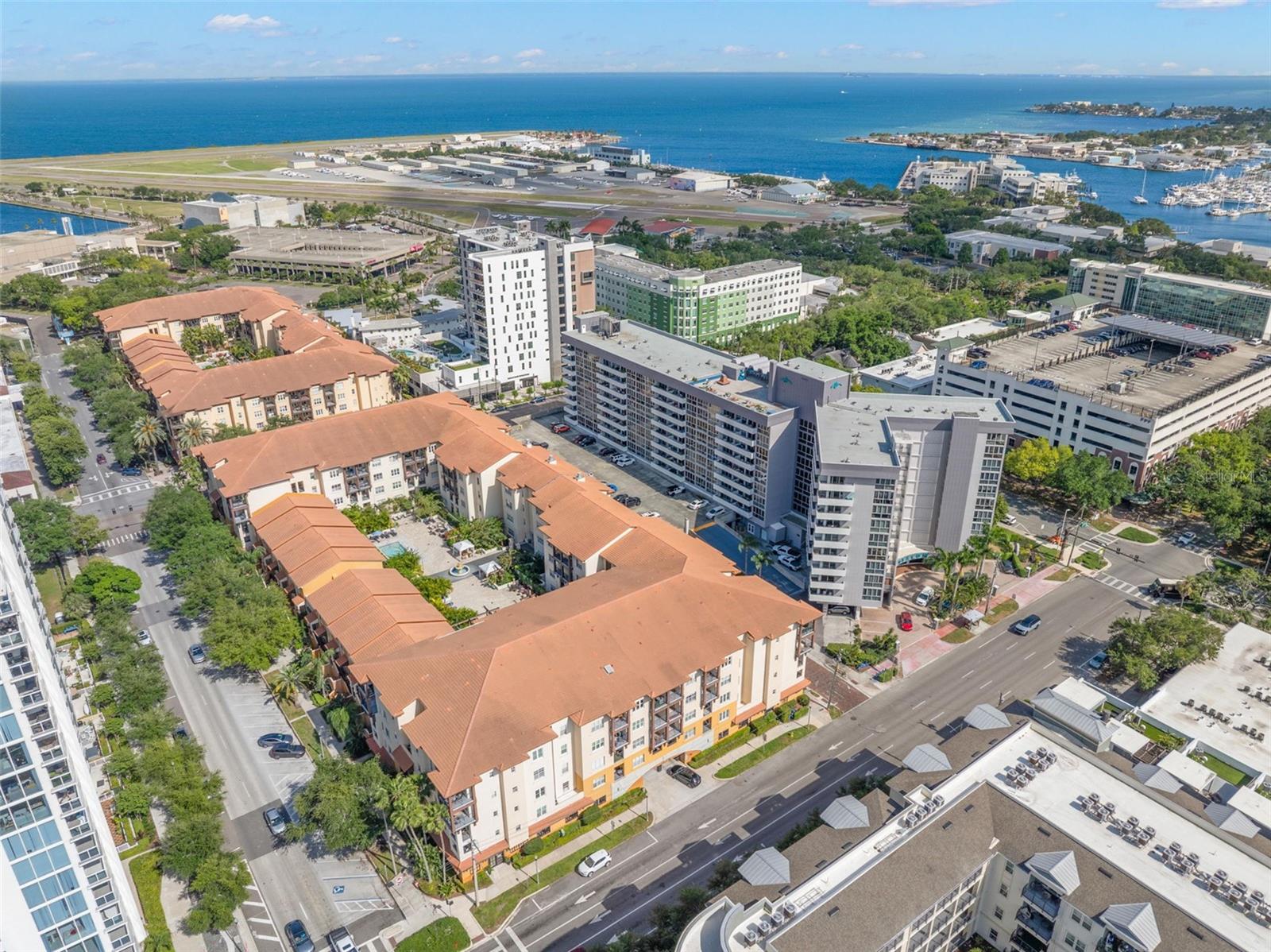 200 4TH AVE S #302, ST PETERSBURG, FL, 33701