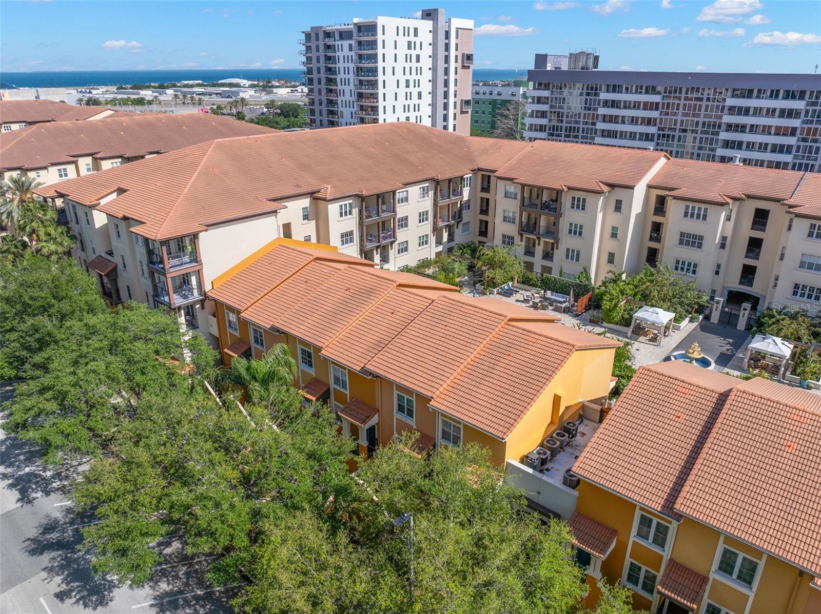 200 4TH AVE S #302, ST PETERSBURG, FL, 33701