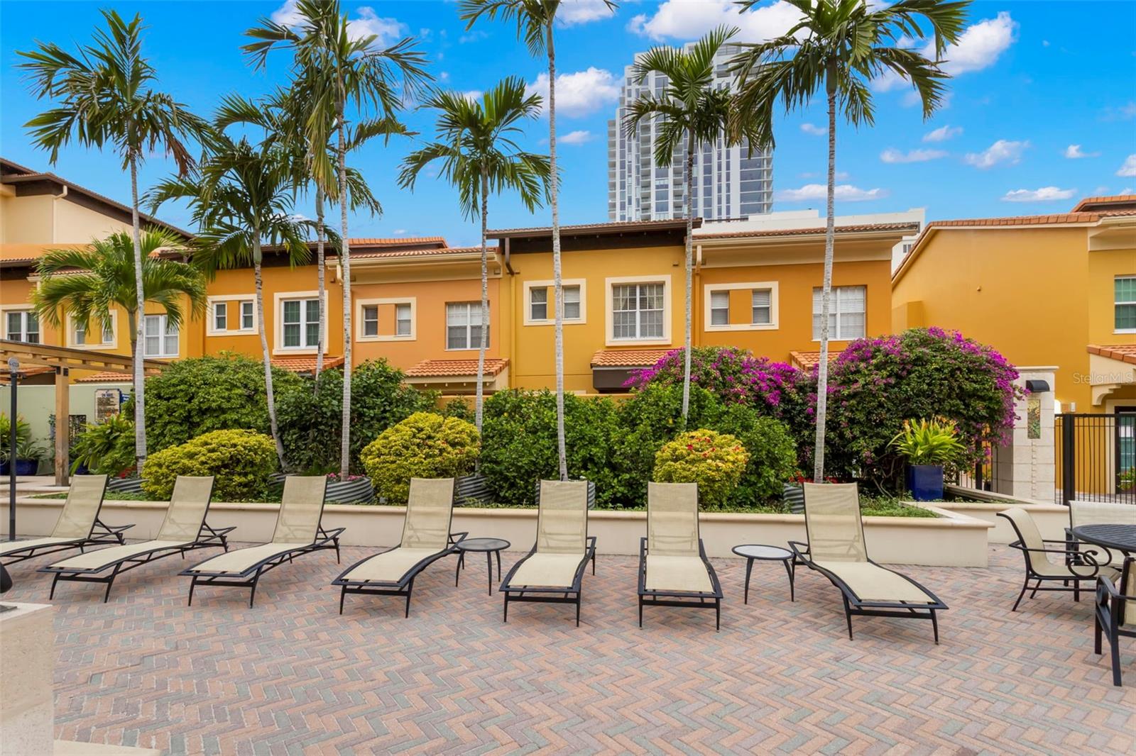 200 4TH AVE S #302, ST PETERSBURG, FL, 33701