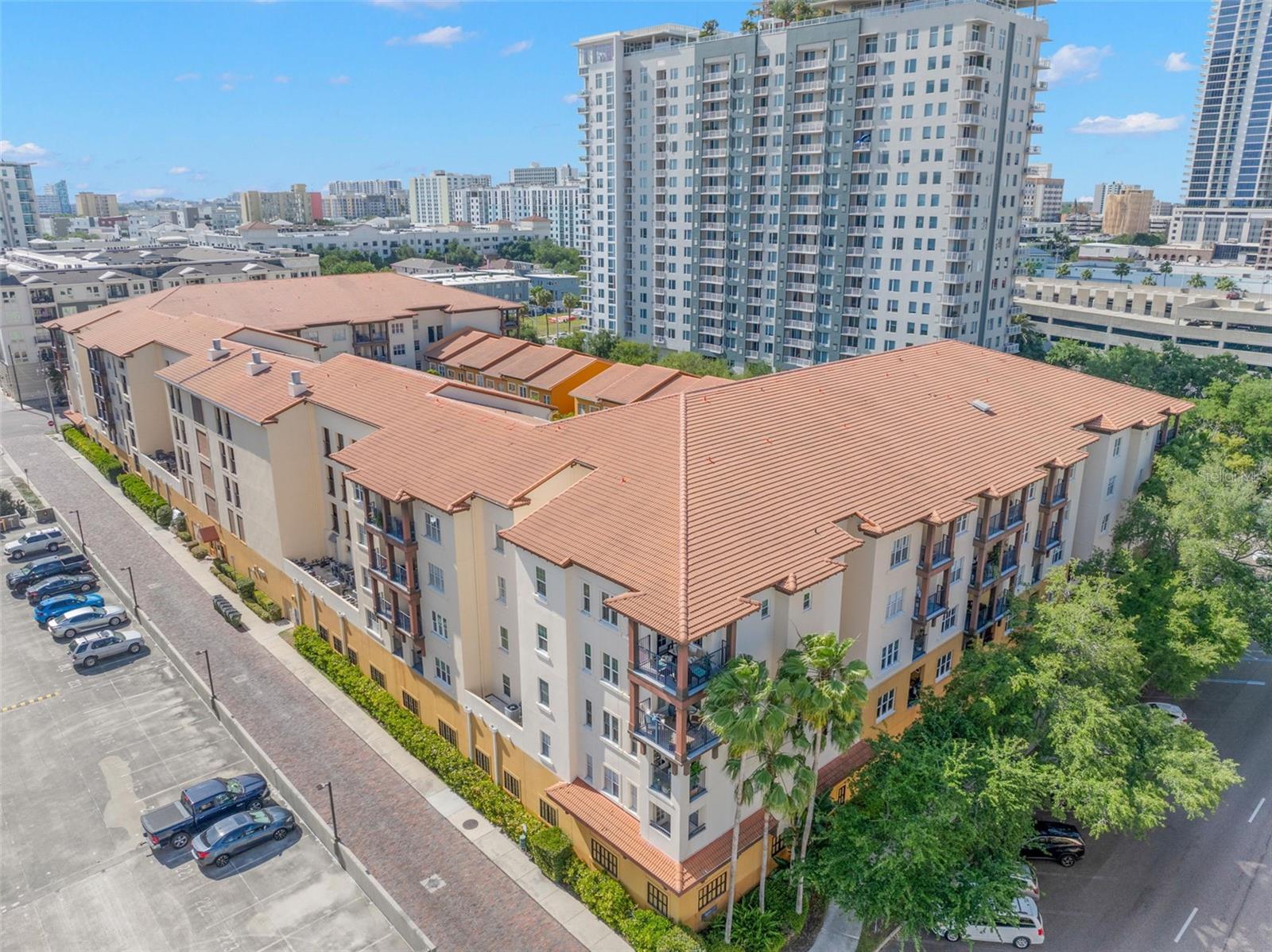 200 4TH AVE S #302, ST PETERSBURG, FL, 33701