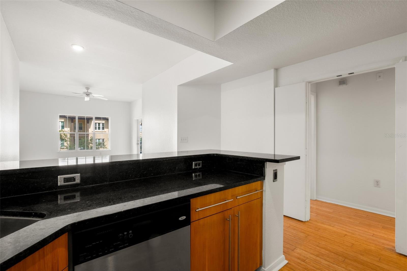 200 4TH AVE S #302, ST PETERSBURG, FL, 33701