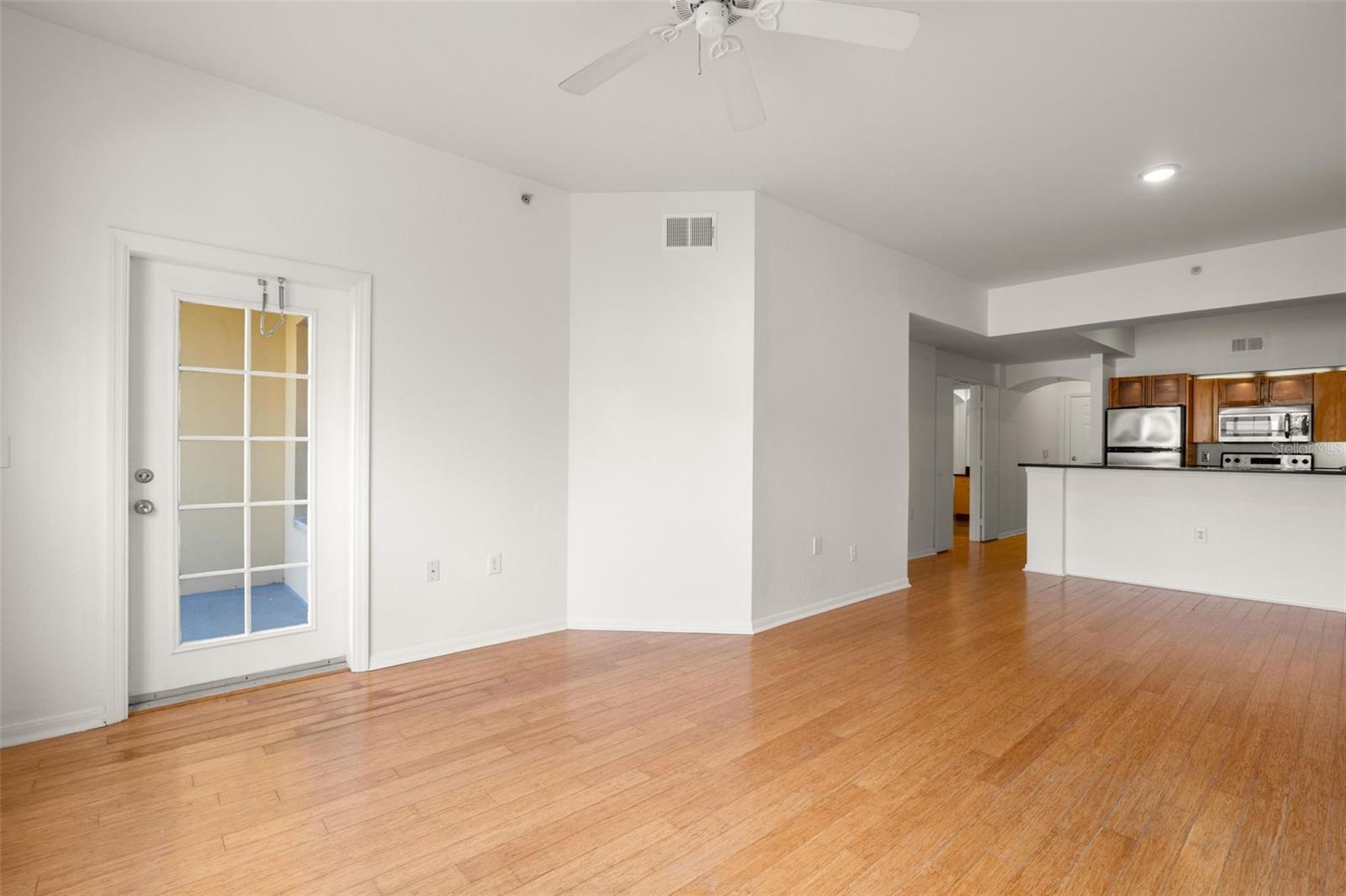 200 4TH AVE S #302, ST PETERSBURG, FL, 33701
