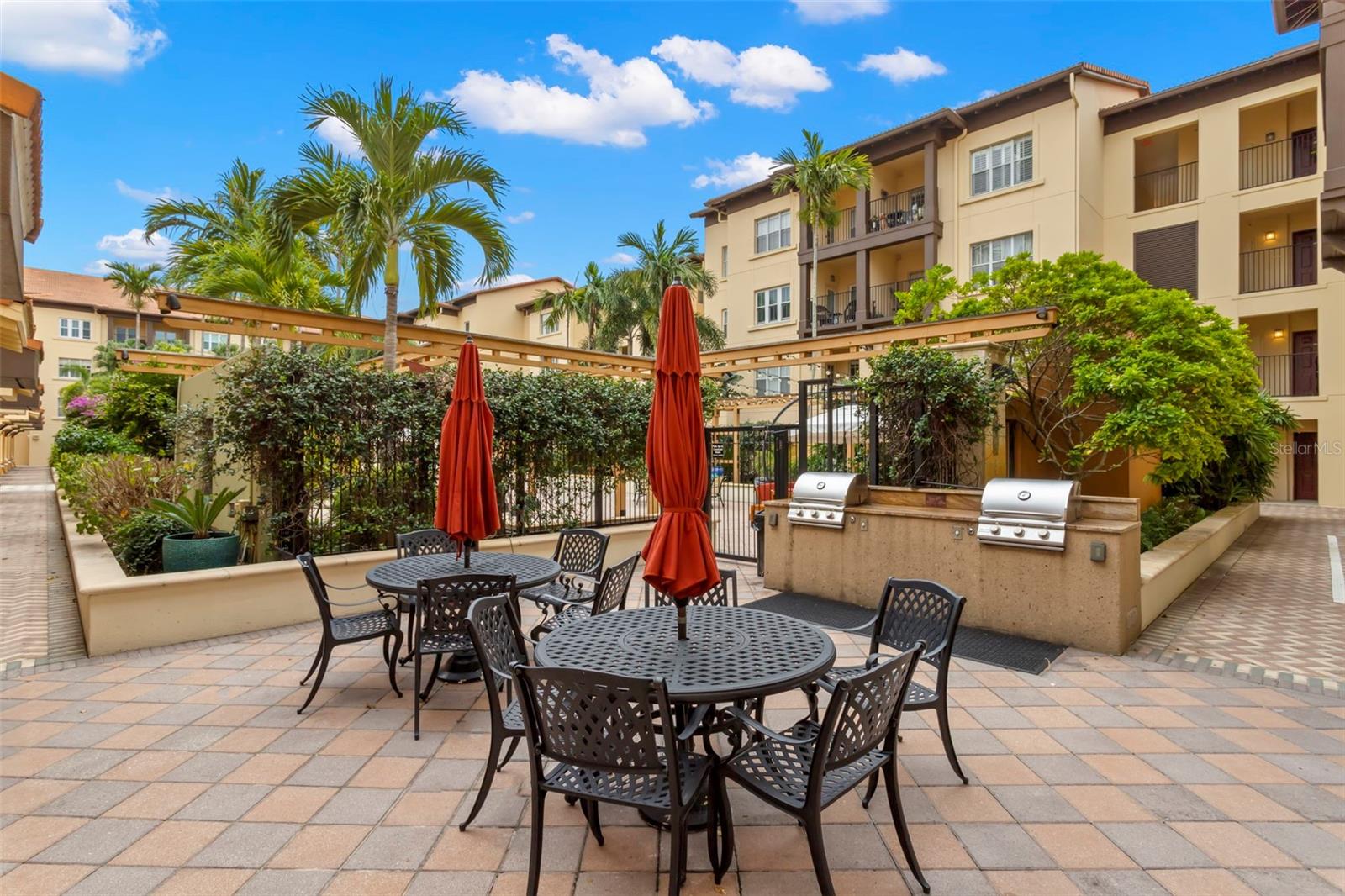 200 4TH AVE S #302, ST PETERSBURG, FL, 33701