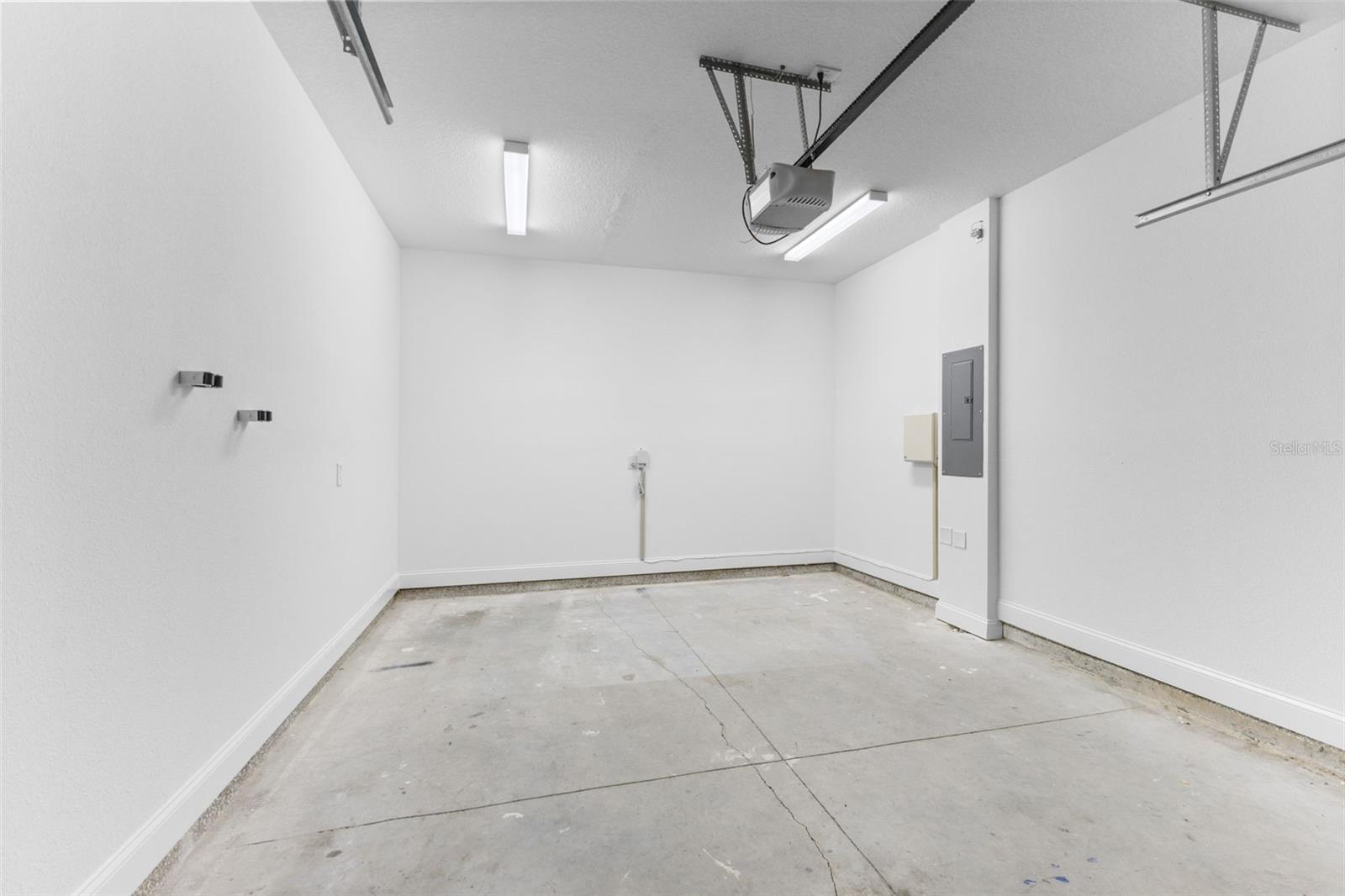 8704 KENYON VIEW CT, TAMPA, FL, 33614