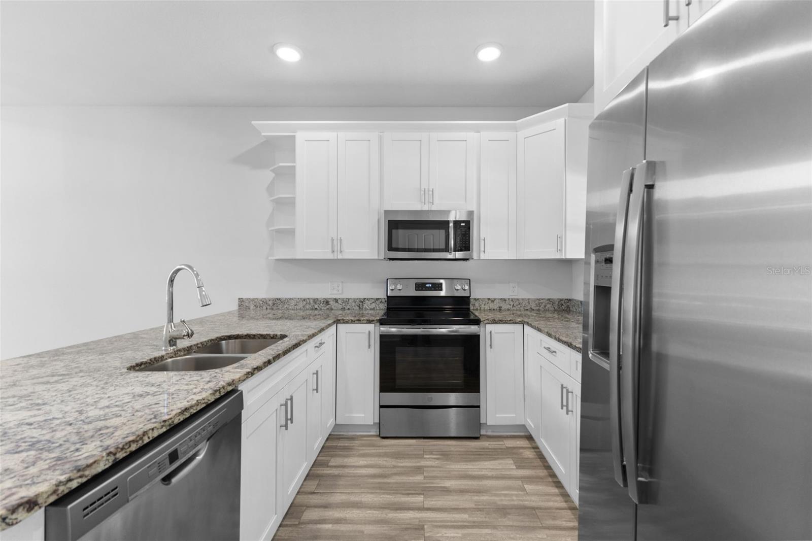 8704 KENYON VIEW CT, TAMPA, FL, 33614