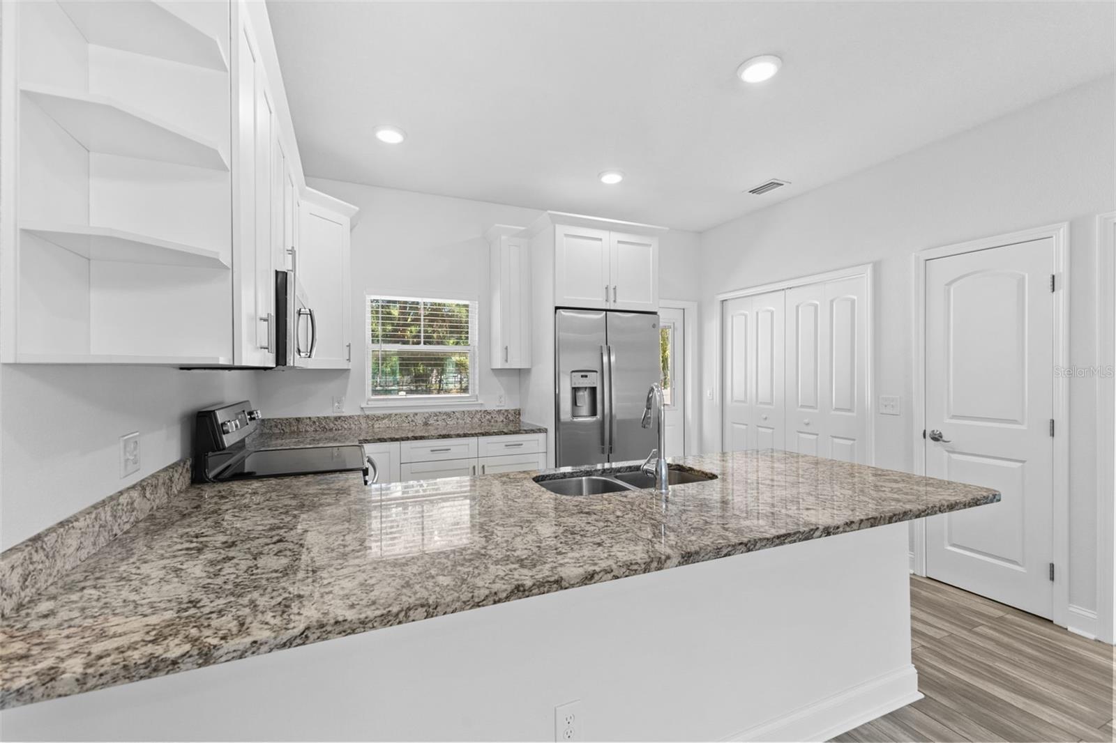 8704 KENYON VIEW CT, TAMPA, FL, 33614