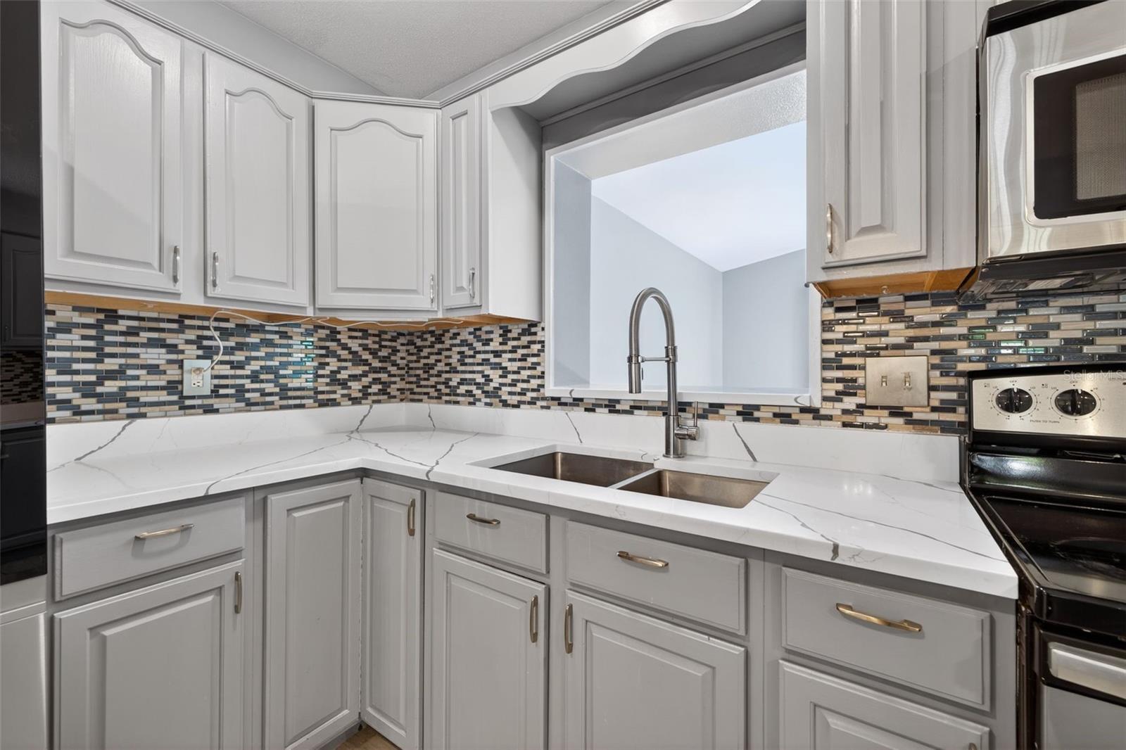 3121 30TH ST N, ST PETERSBURG, FL, 33713