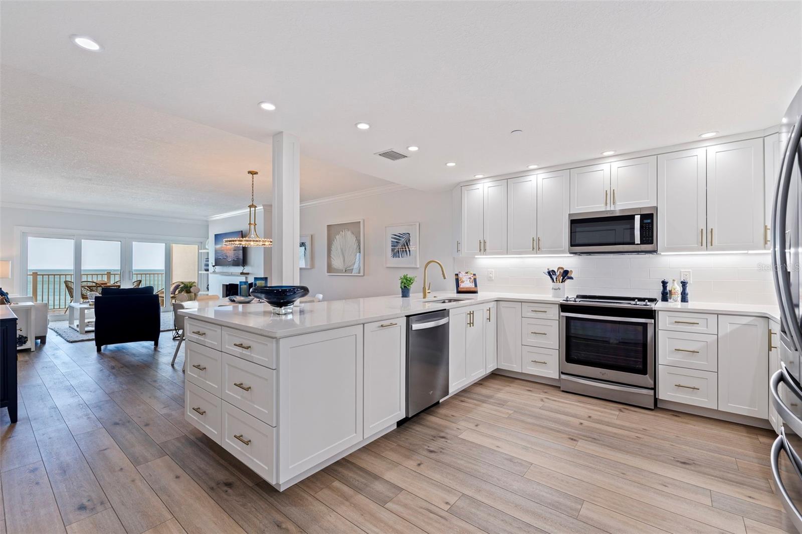 1586 GULF BLVD #2501, CLEARWATER BEACH, FL, 33767
