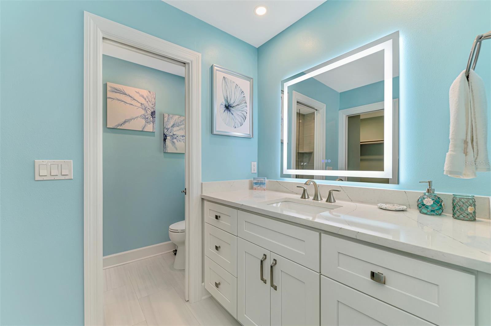 307 AVENIDA DE PARADISIO, SARASOTA, FL, 34242