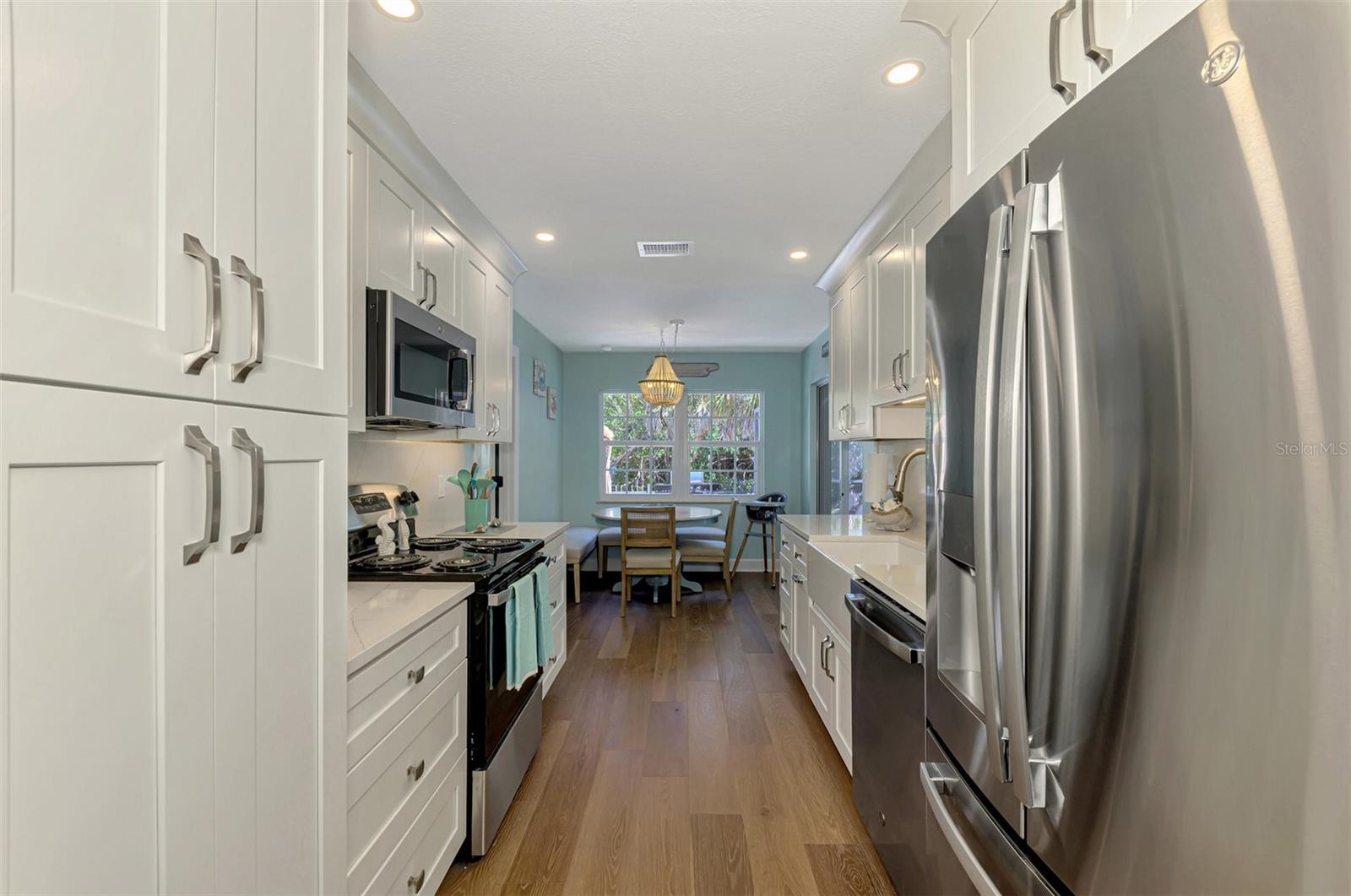 307 AVENIDA DE PARADISIO, SARASOTA, FL, 34242