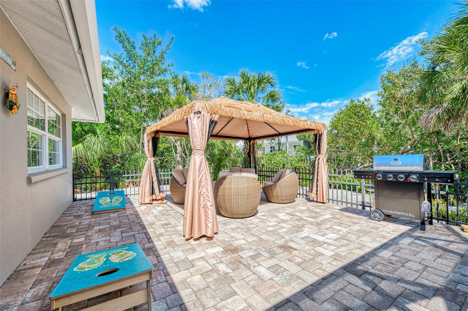 307 AVENIDA DE PARADISIO, SARASOTA, FL, 34242