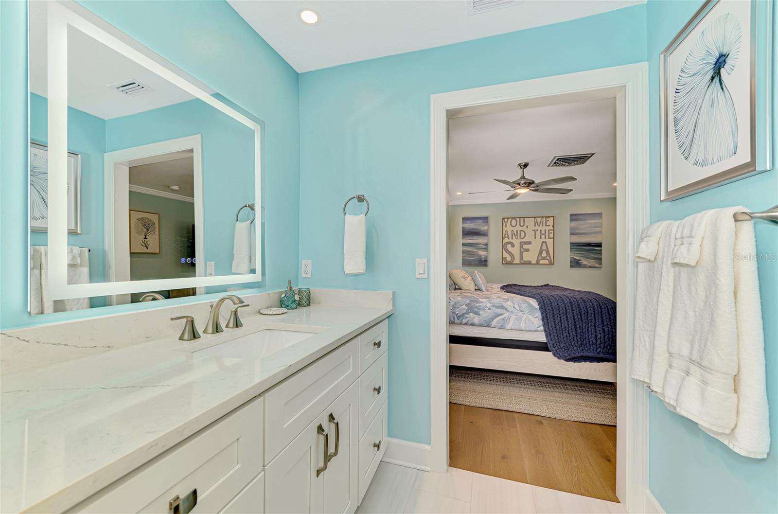 307 AVENIDA DE PARADISIO, SARASOTA, FL, 34242