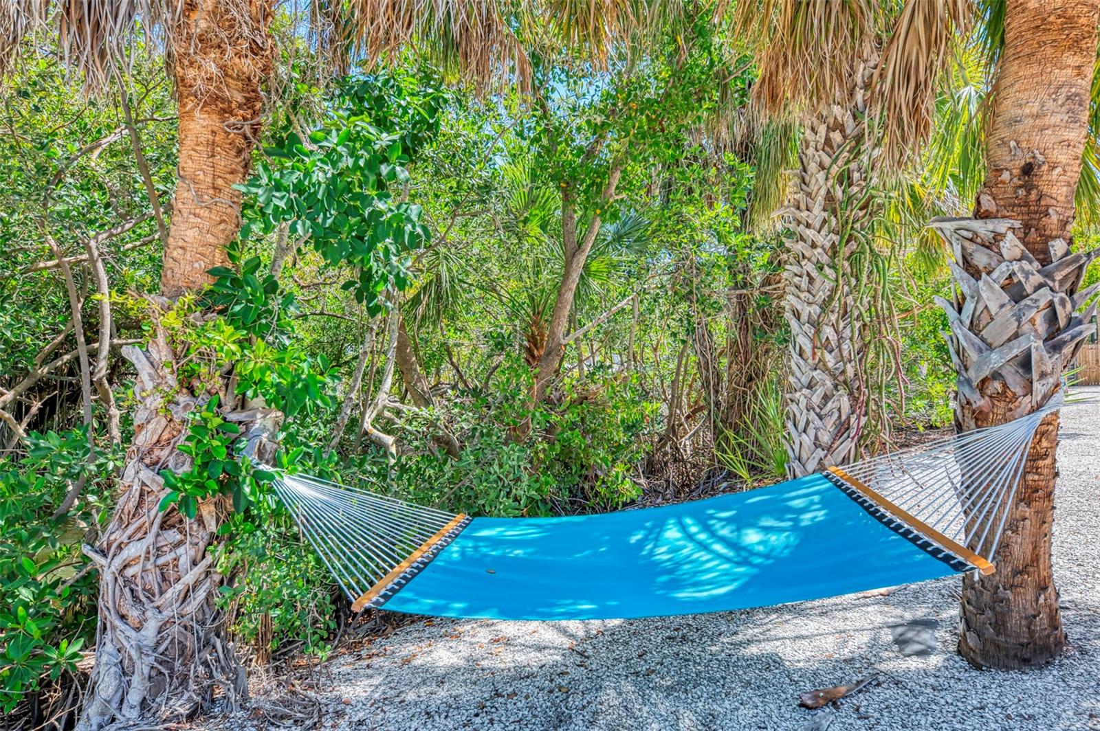 307 AVENIDA DE PARADISIO, SARASOTA, FL, 34242