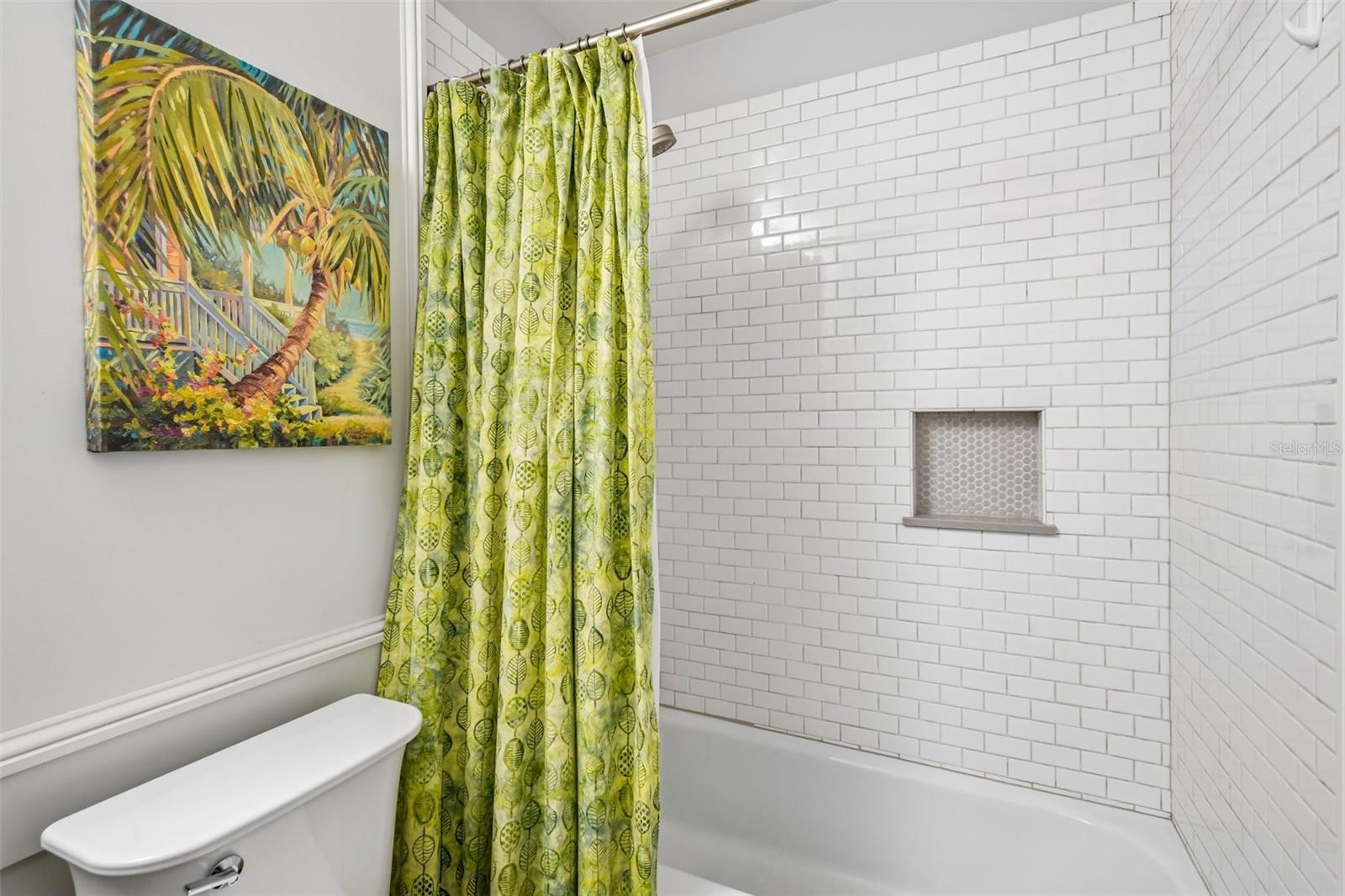 1073 CENTRAL ST, MOUNT DORA, FL, 32757