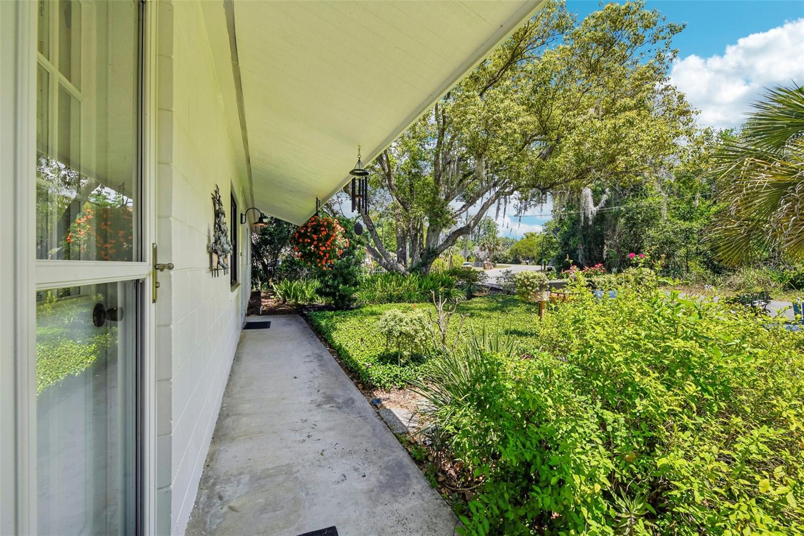 1073 CENTRAL ST, MOUNT DORA, FL, 32757