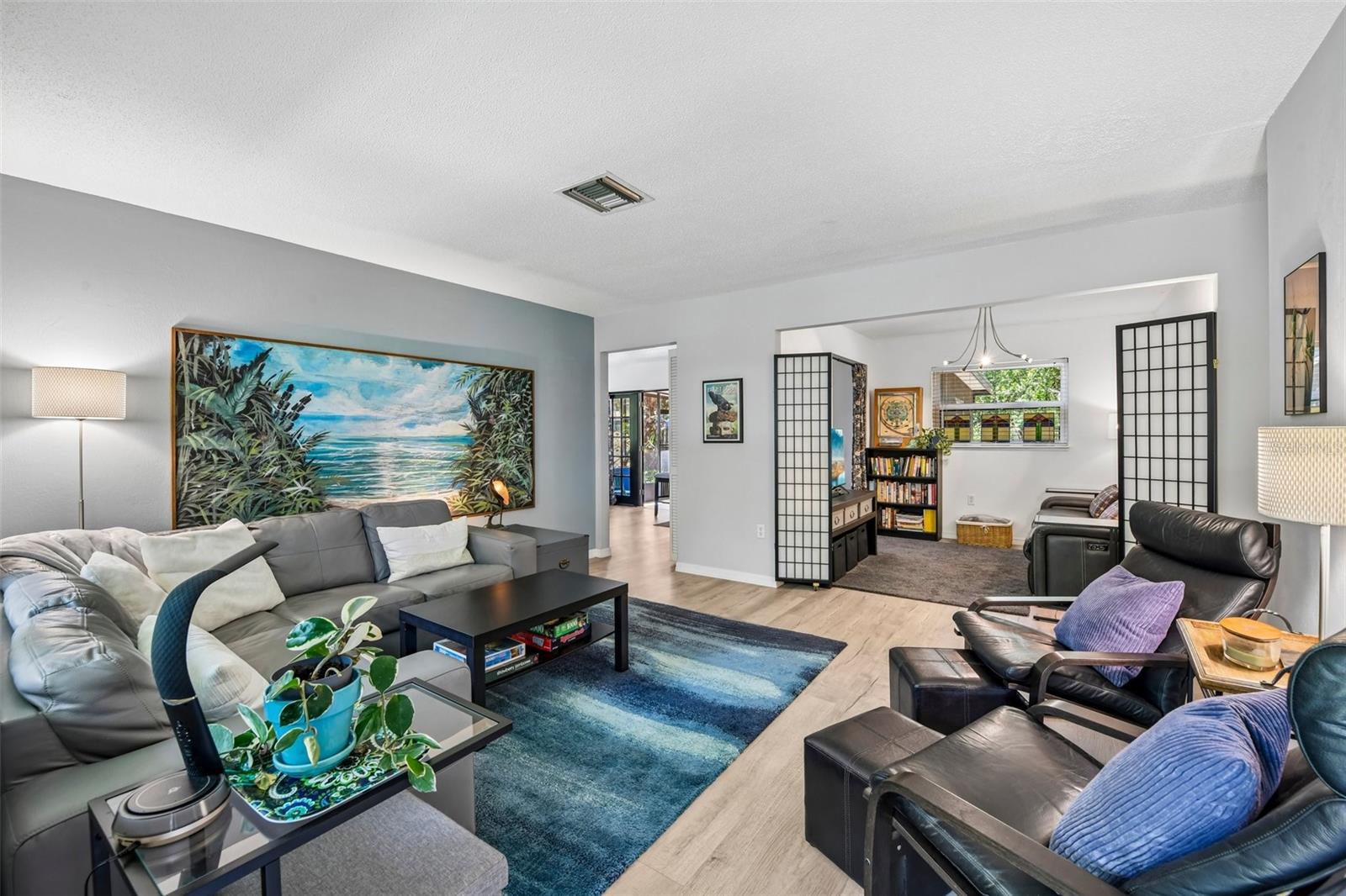 1073 CENTRAL ST, MOUNT DORA, FL, 32757