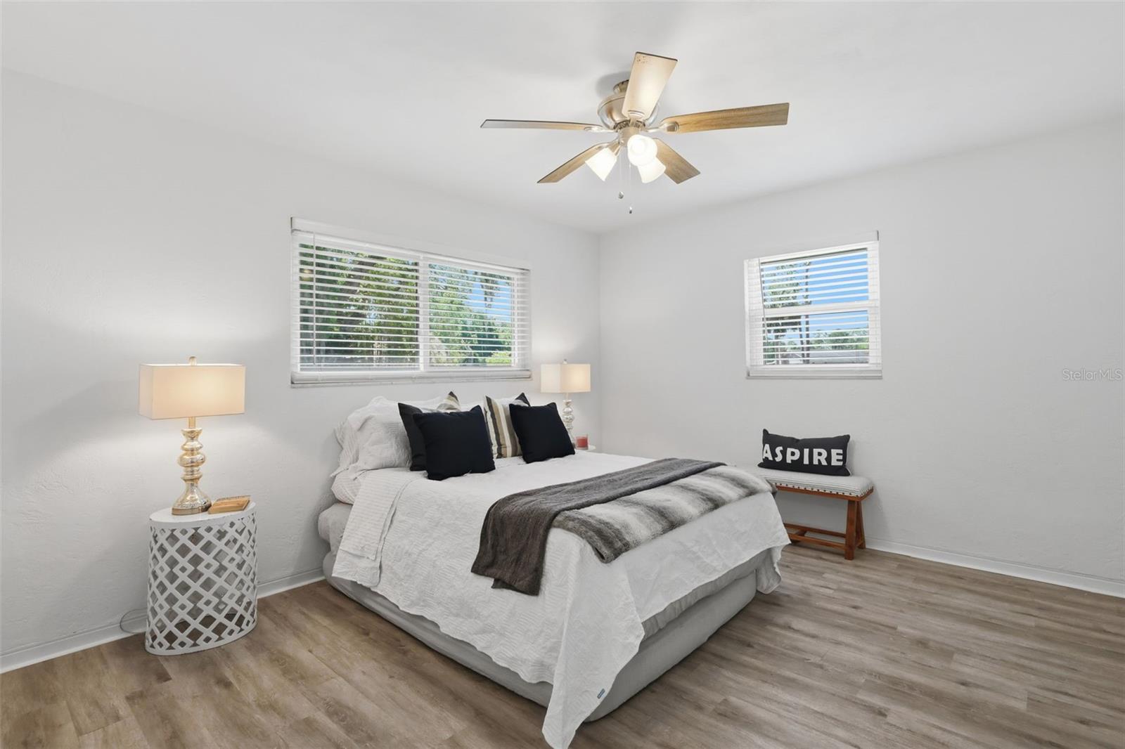 155 E COUNTRY CIRCLE DR E, PORT ORANGE, FL, 32128