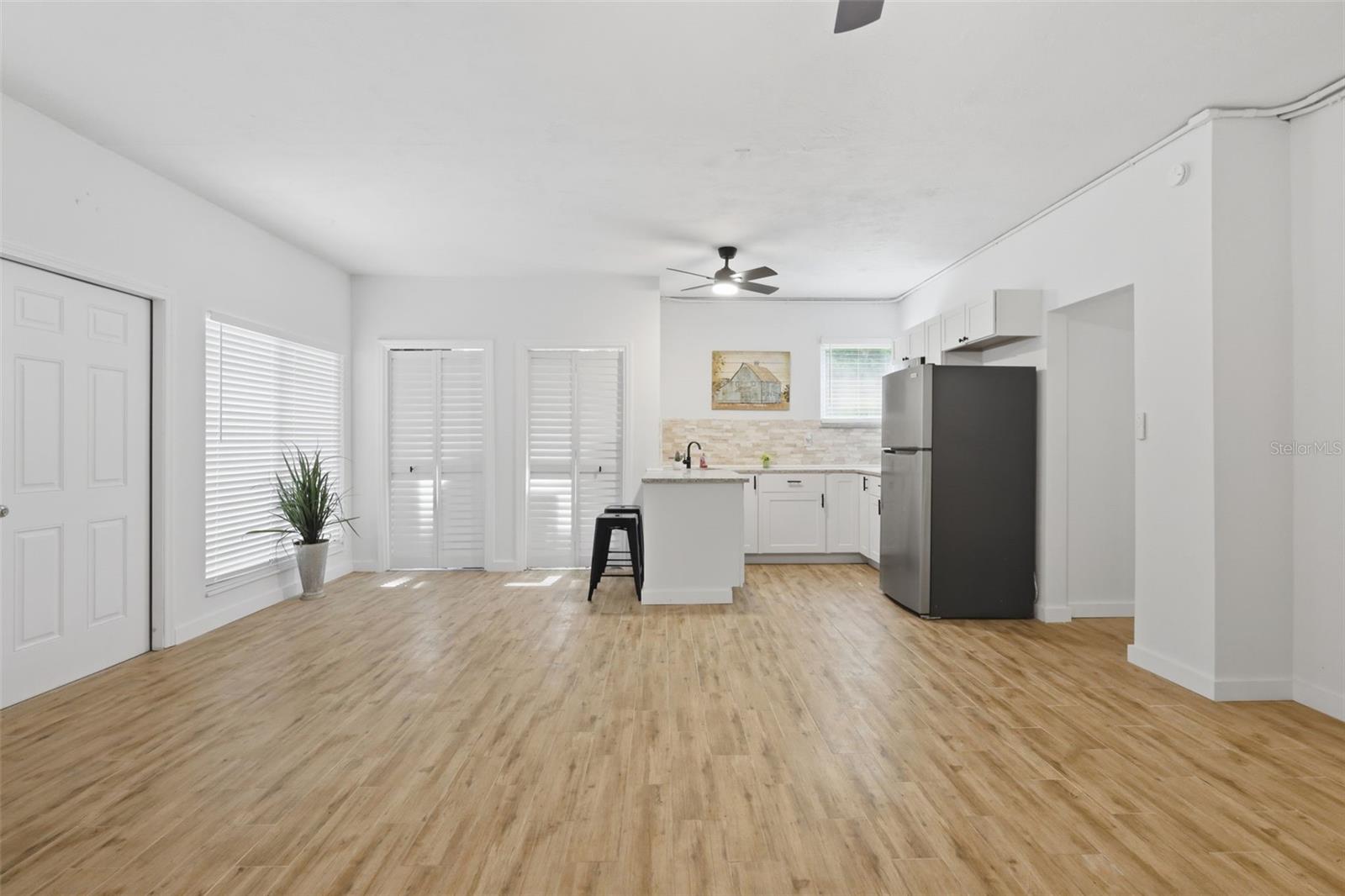 155 E COUNTRY CIRCLE DR E, PORT ORANGE, FL, 32128