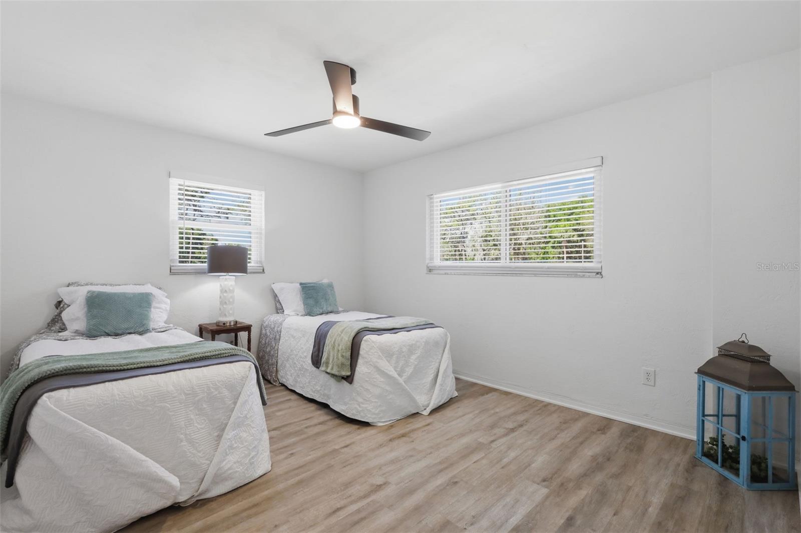 155 E COUNTRY CIRCLE DR E, PORT ORANGE, FL, 32128