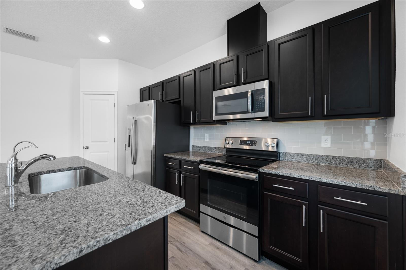 2918 LINDELL AVE, TAMPA, FL, 33610