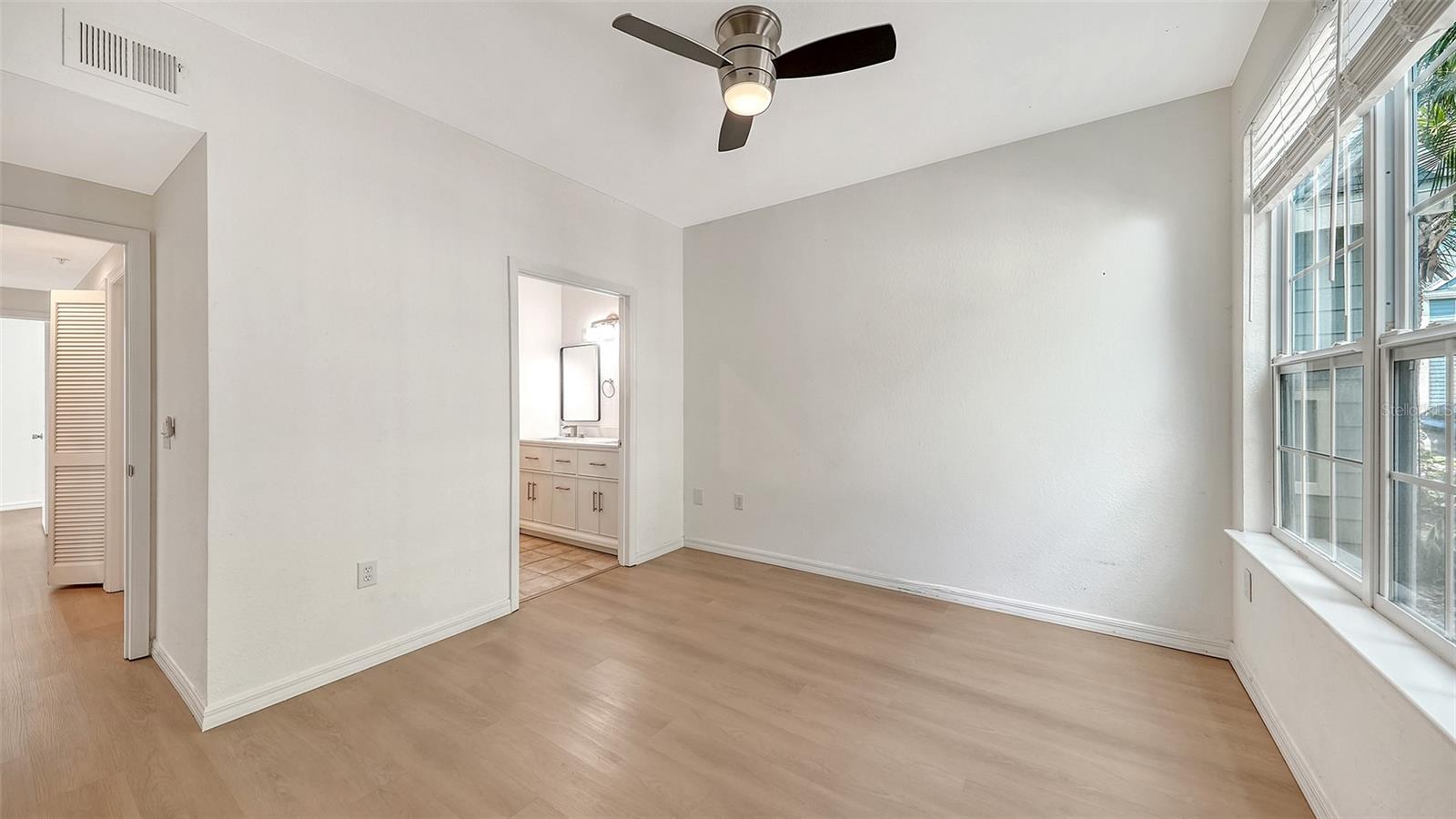 5561 ROSEHILL RD #104, SARASOTA, FL, 34233