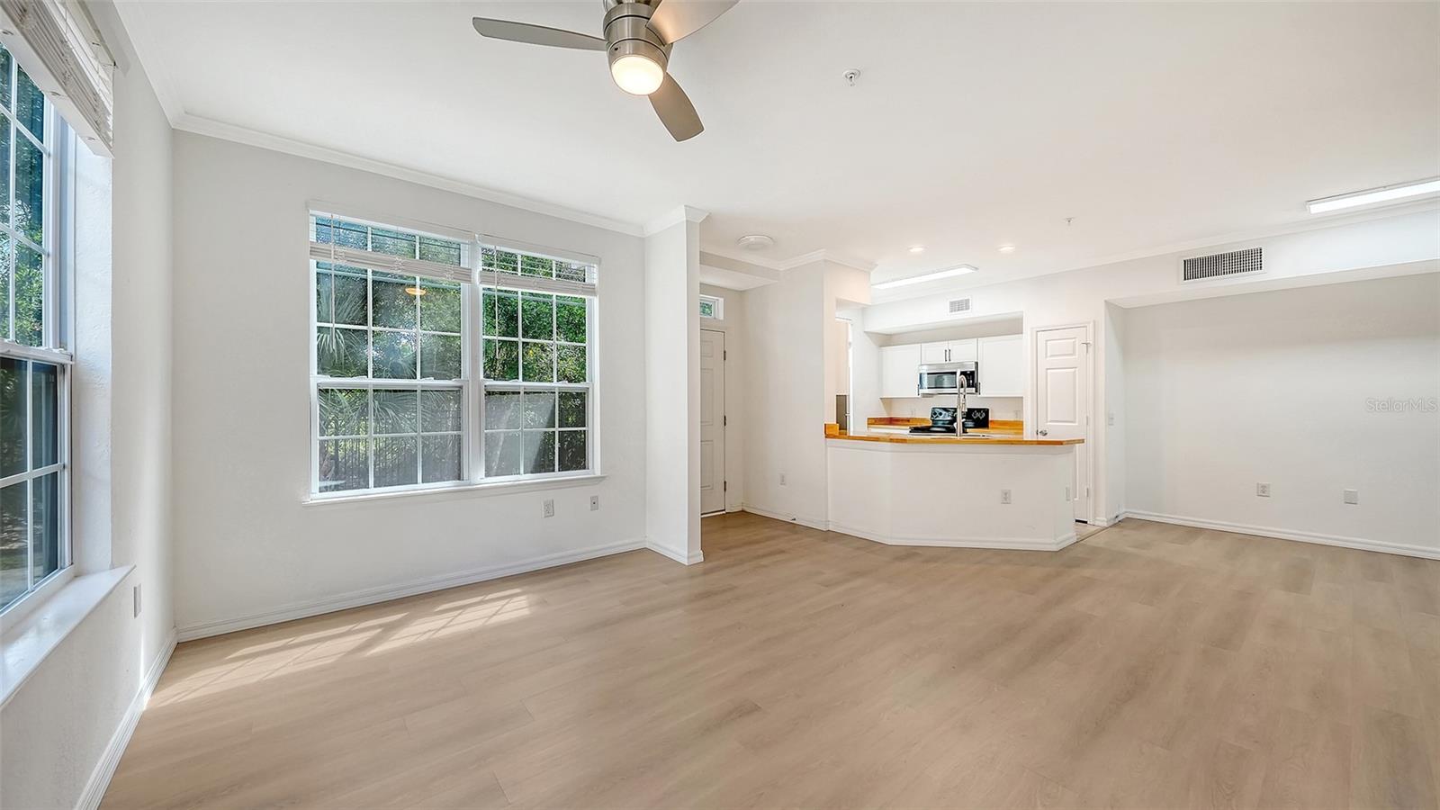 5561 ROSEHILL RD #104, SARASOTA, FL, 34233