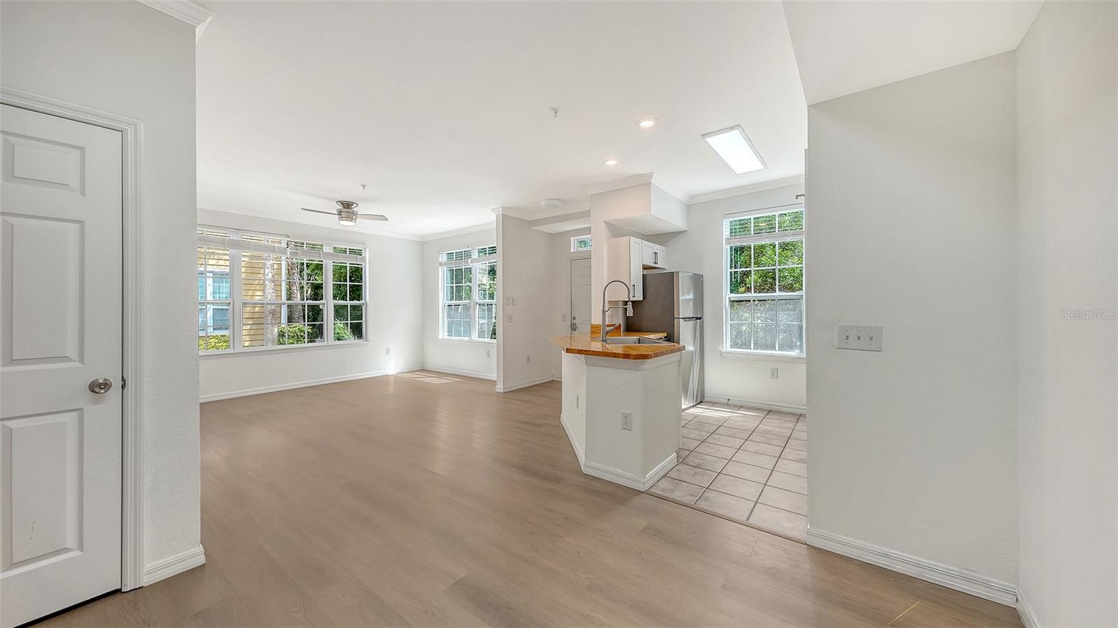 5561 ROSEHILL RD #104, SARASOTA, FL, 34233