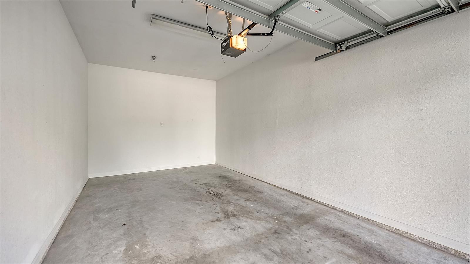 5561 ROSEHILL RD #104, SARASOTA, FL, 34233