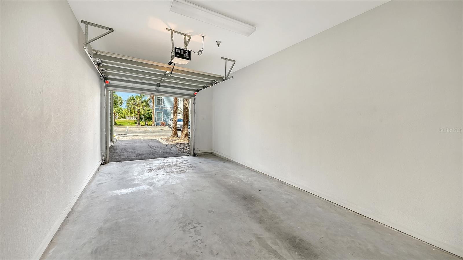 5561 ROSEHILL RD #104, SARASOTA, FL, 34233