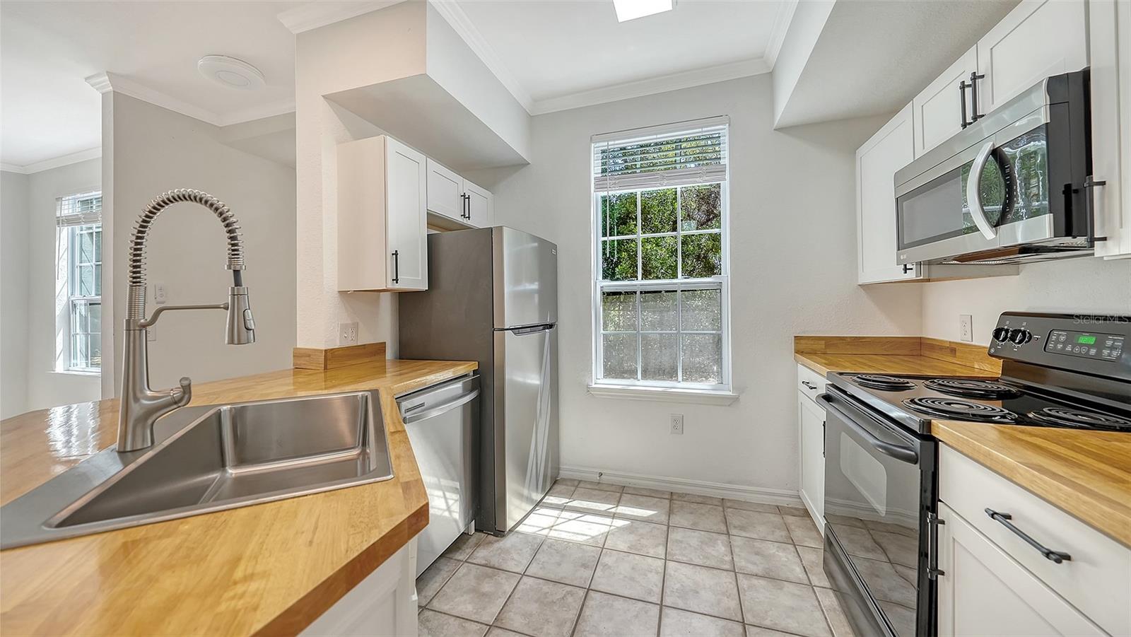 5561 ROSEHILL RD #104, SARASOTA, FL, 34233