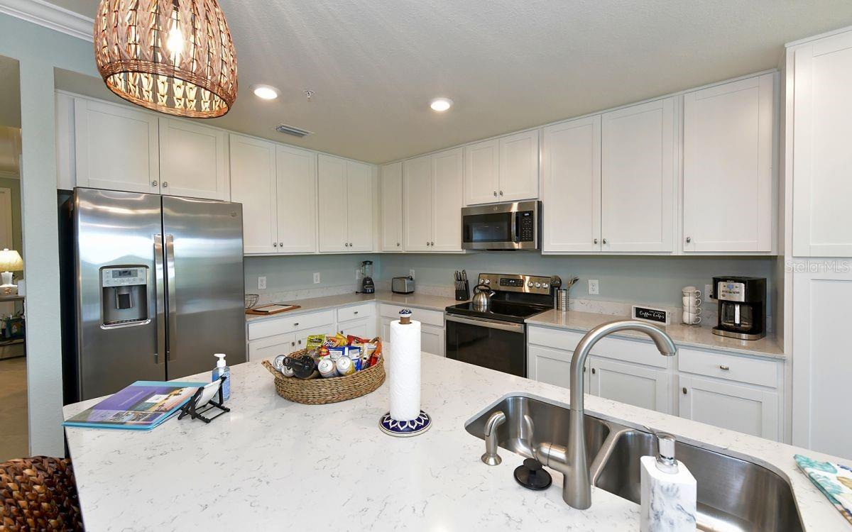 17626 GAWTHROP DR #206, BRADENTON, FL, 34211