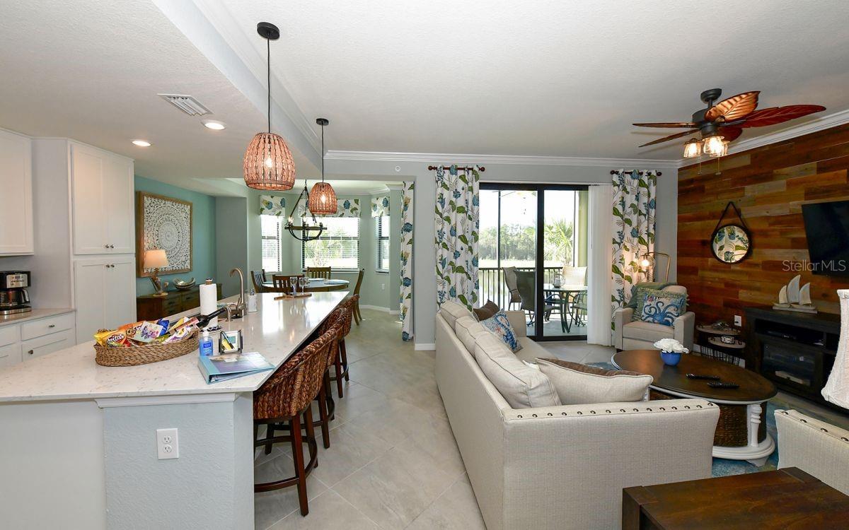 17626 GAWTHROP DR #206, BRADENTON, FL, 34211