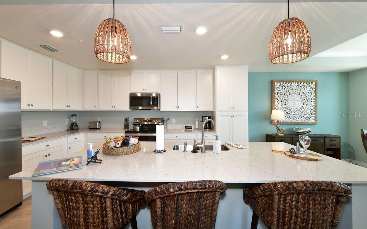 17626 GAWTHROP DR #206, BRADENTON, FL, 34211