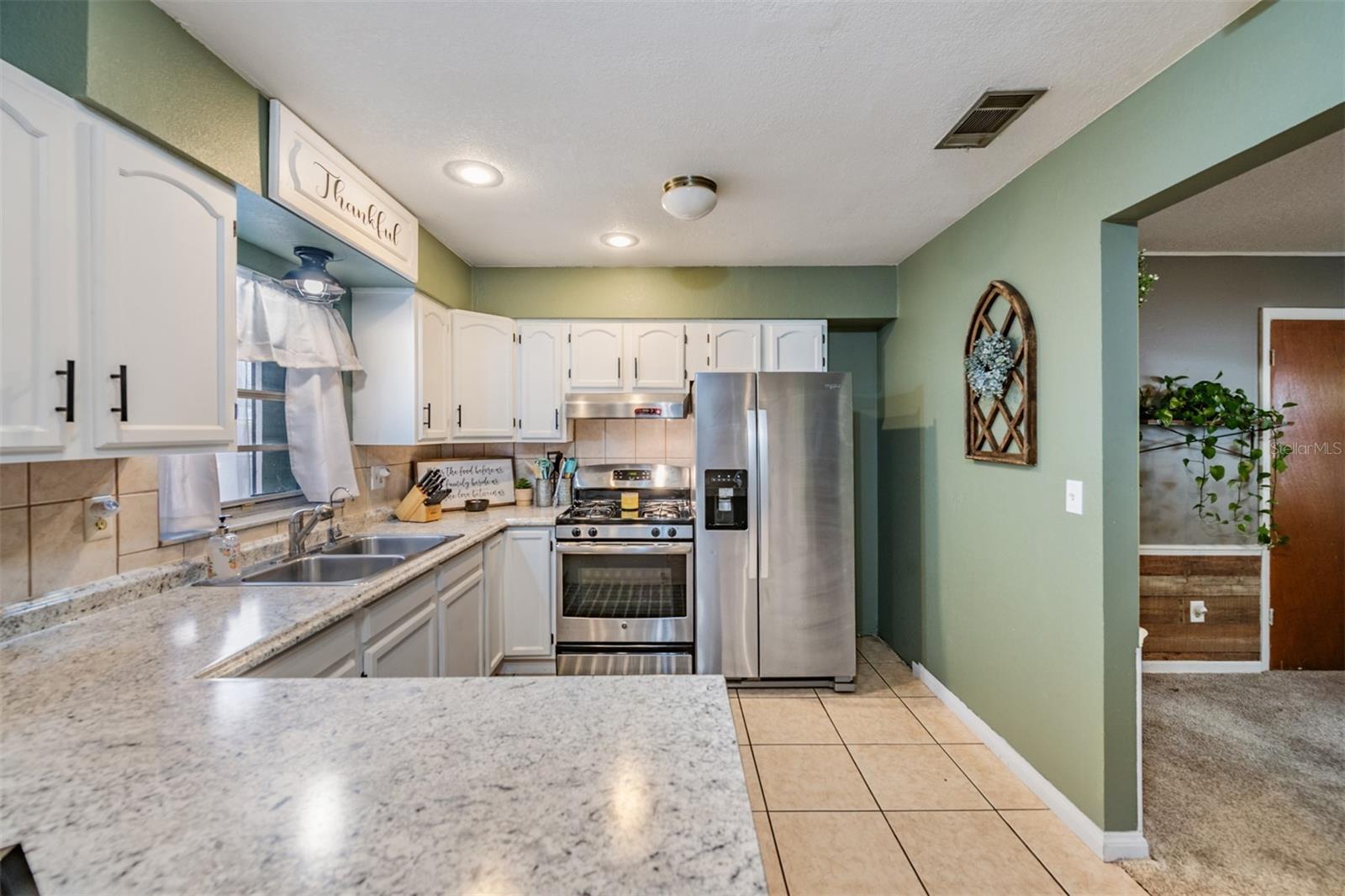 39048 BLUE JAY AVE, ZEPHYRHILLS, FL, 33542