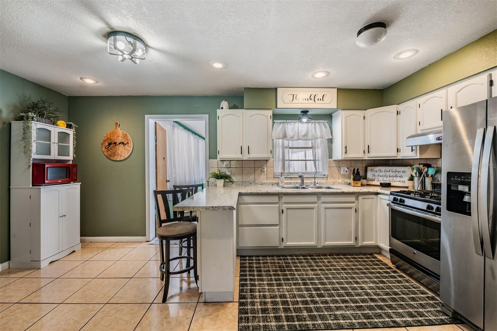 39048 BLUE JAY AVE, ZEPHYRHILLS, FL, 33542