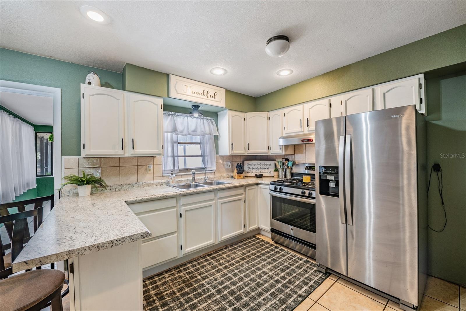 39048 BLUE JAY AVE, ZEPHYRHILLS, FL, 33542