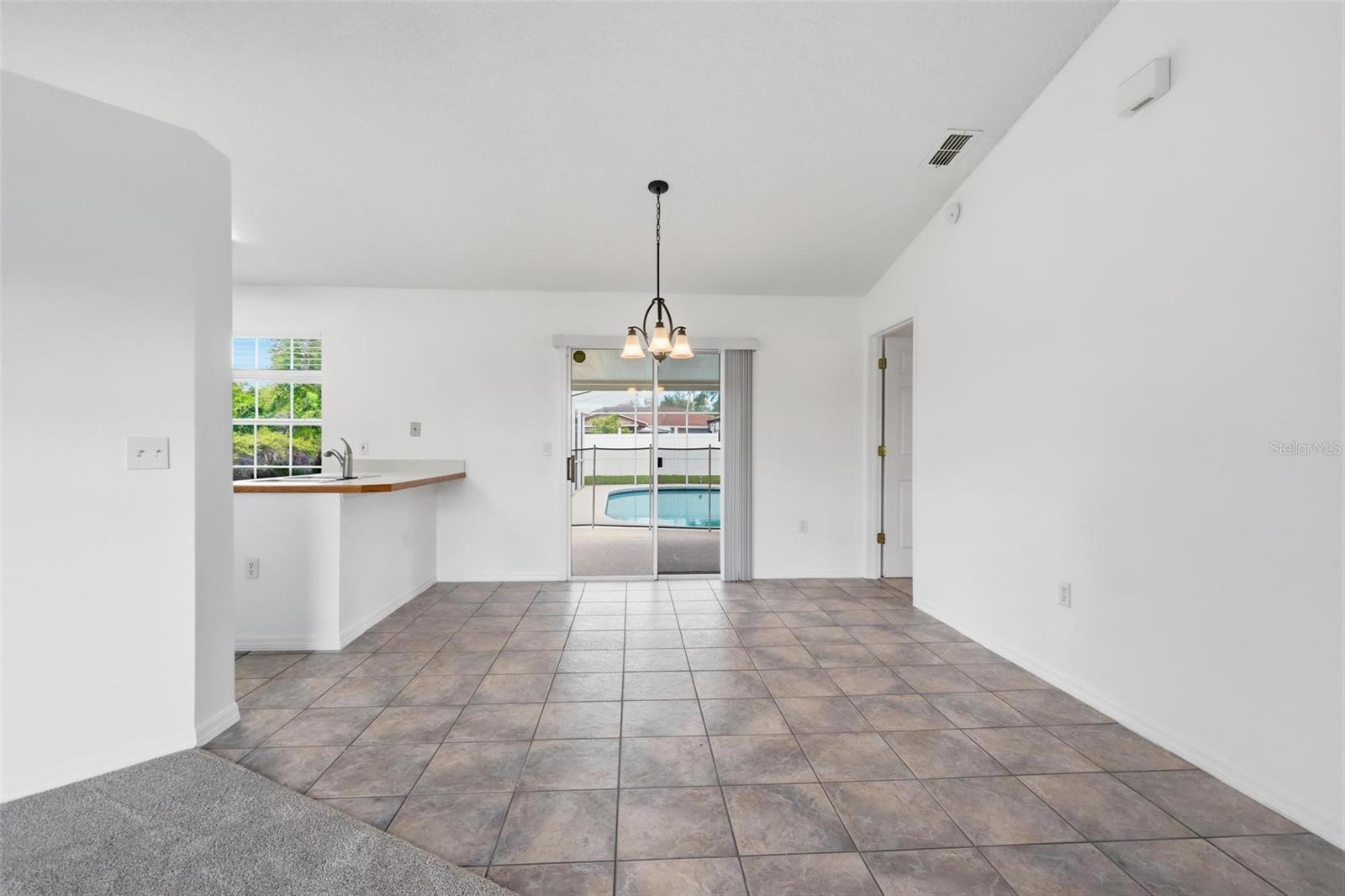 2777 W COVINGTON DR, DELTONA, FL, 32738