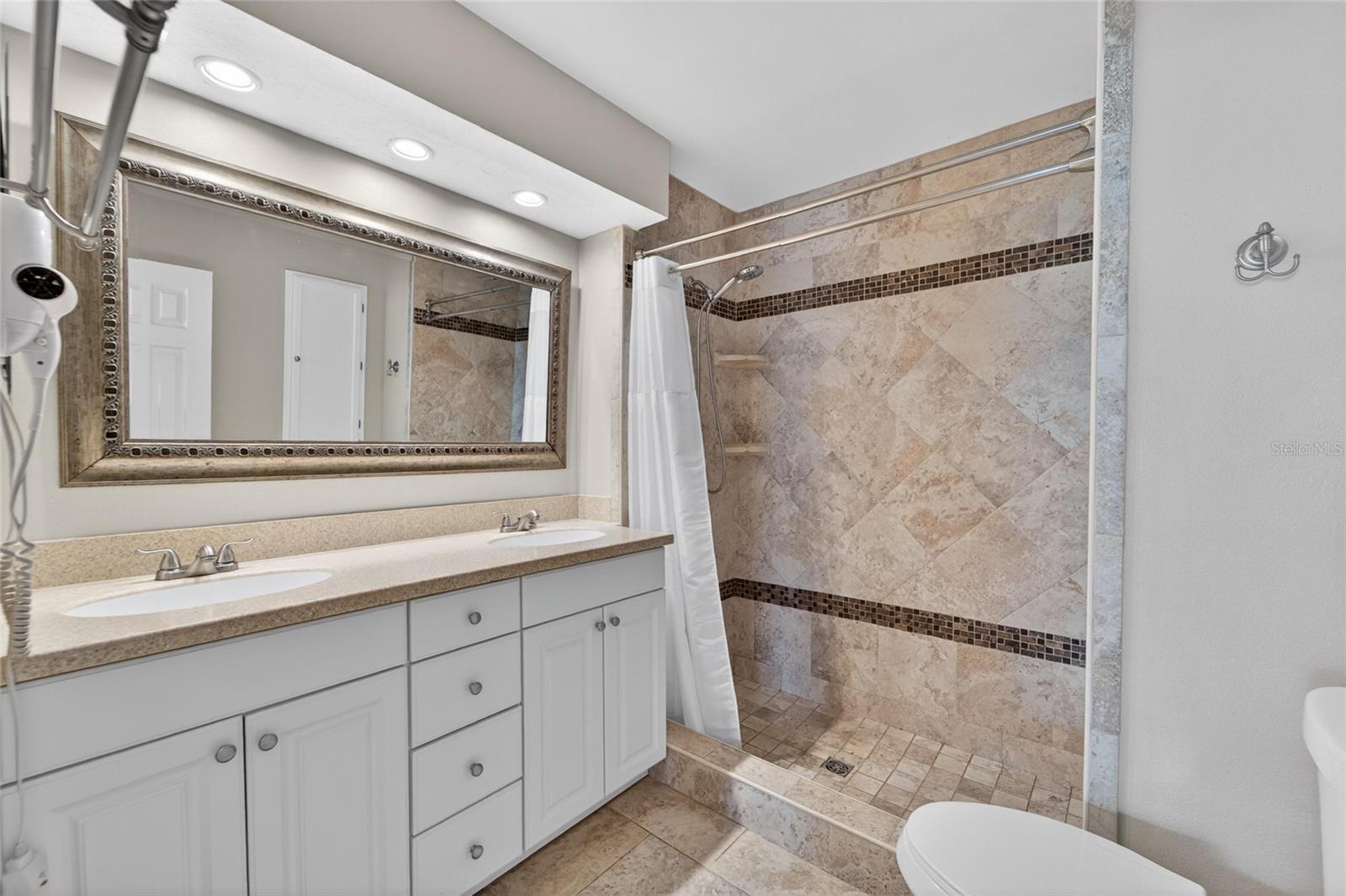 17960 GULF BLVD #106, REDINGTON SHORES, FL, 33708