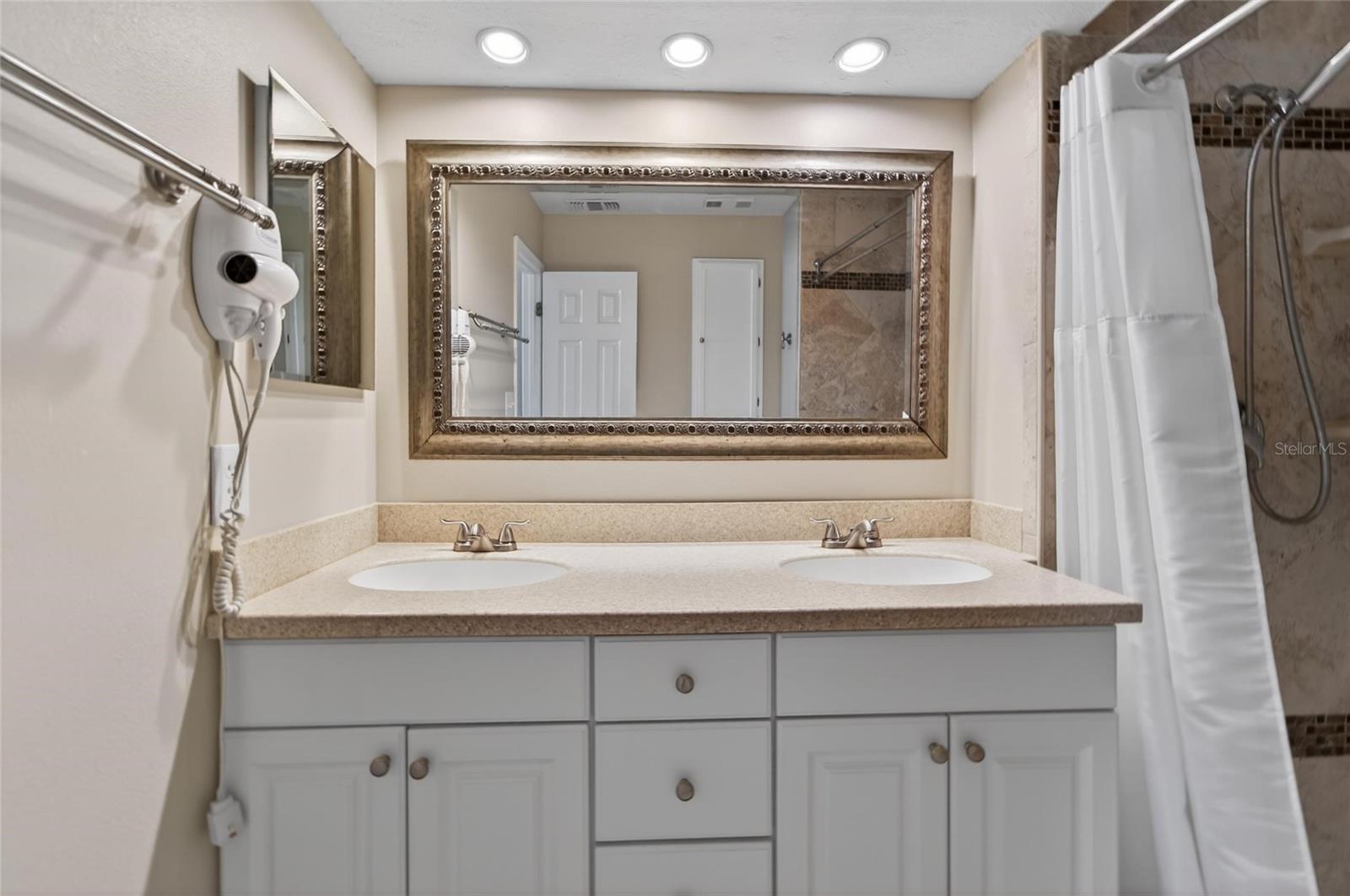 17960 GULF BLVD #106, REDINGTON SHORES, FL, 33708